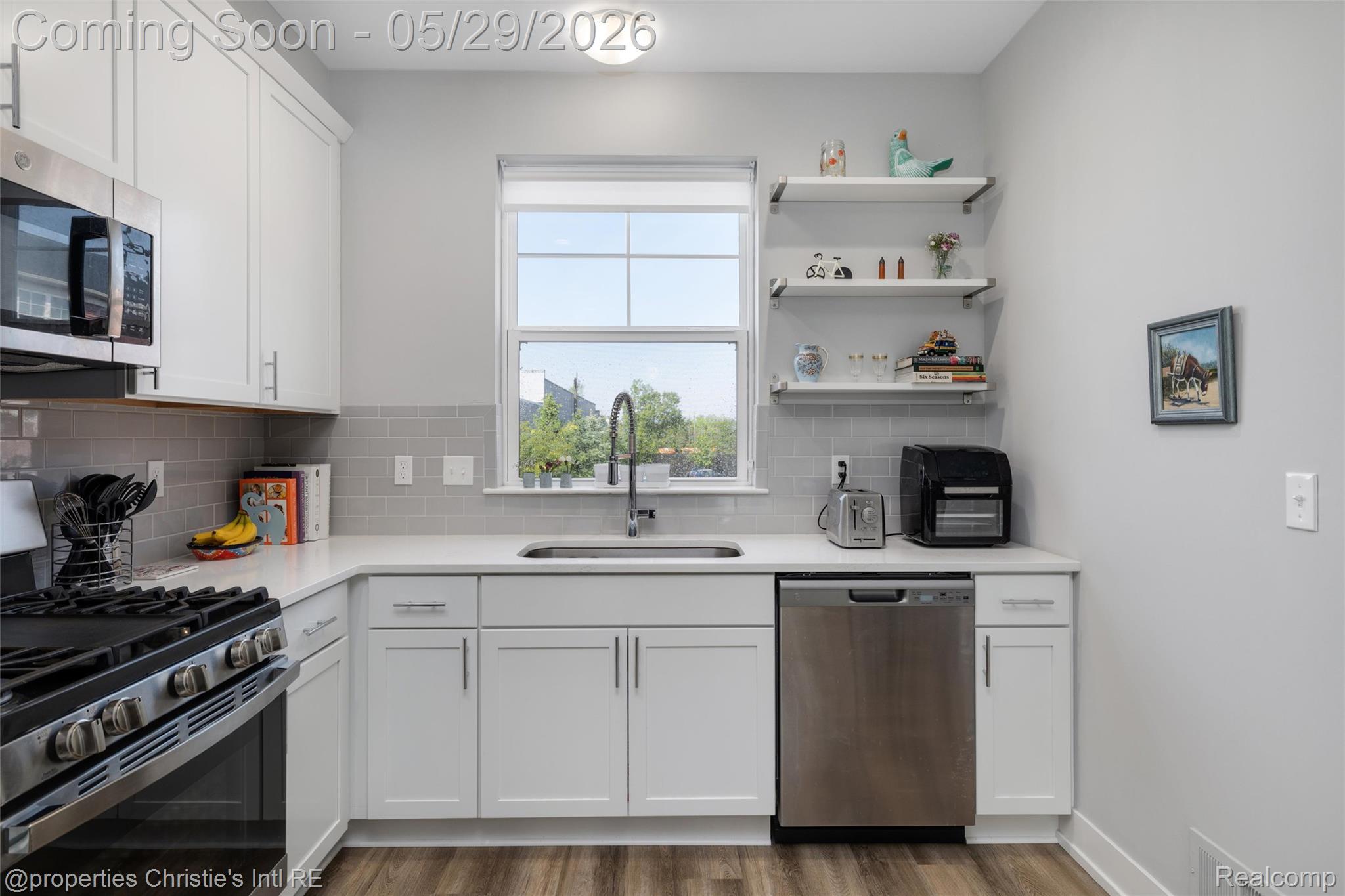 5151 Avery 18