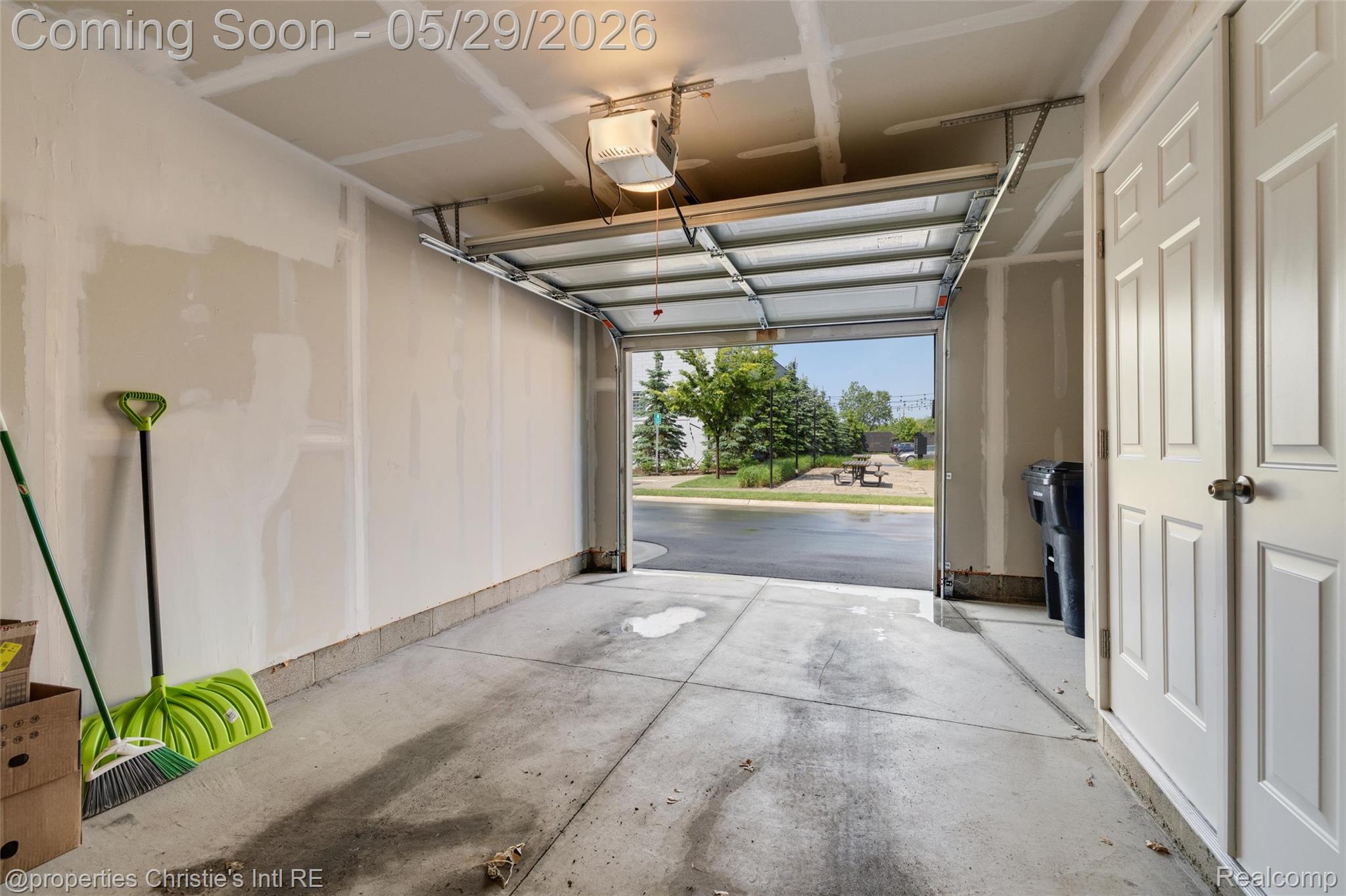 5151 Avery 18