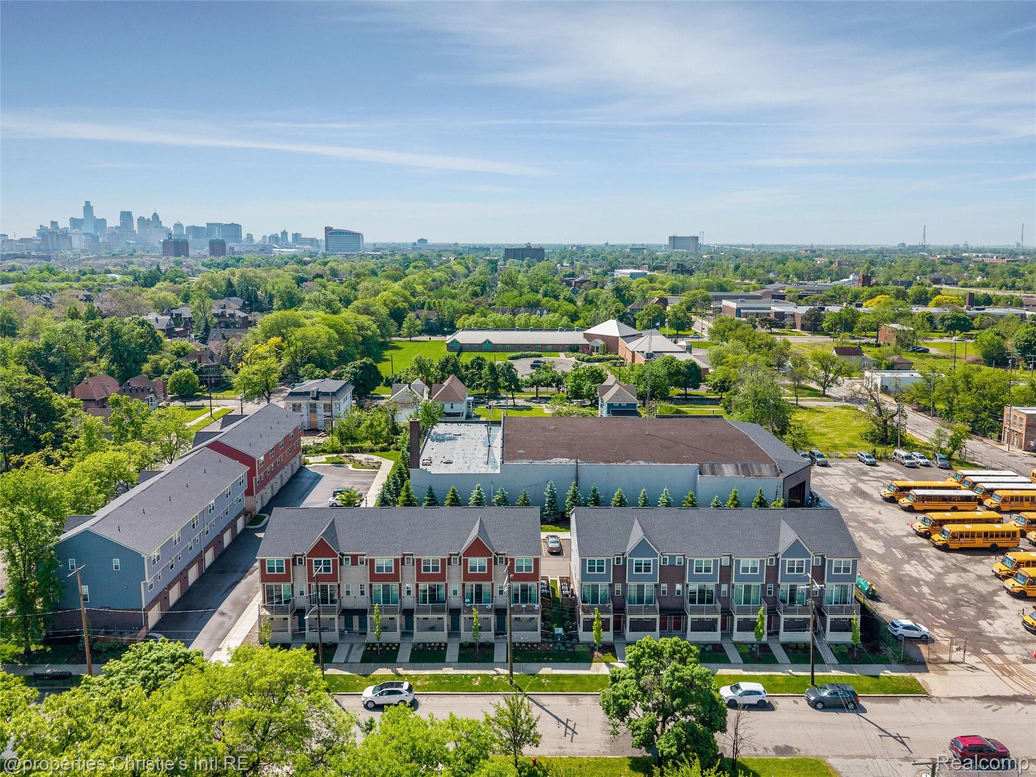 5151 Avery 18
