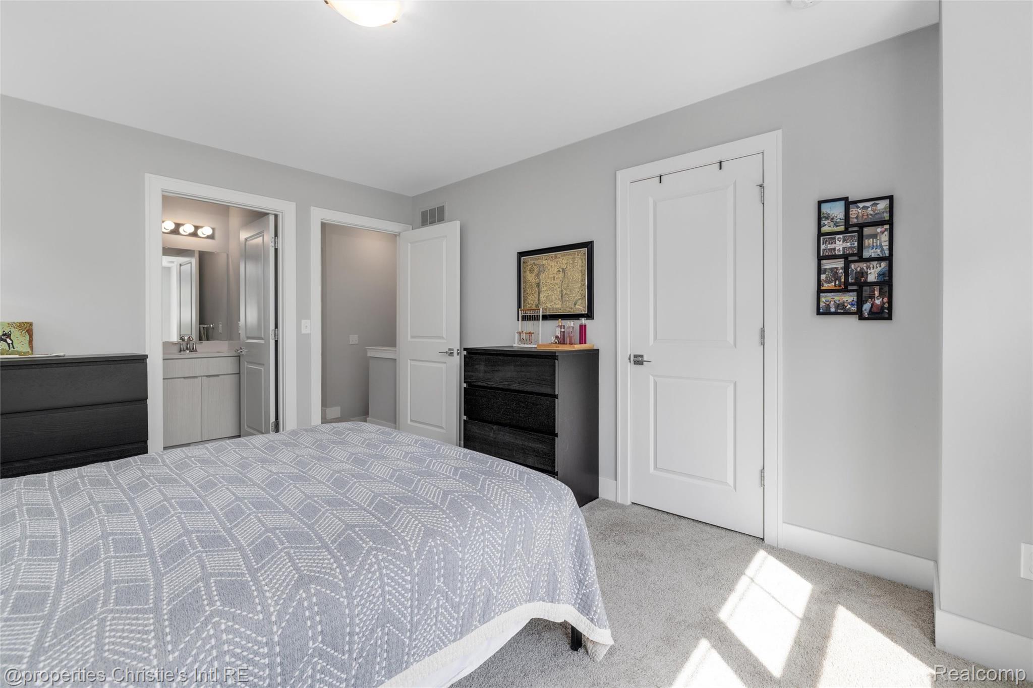 5151 Avery 18