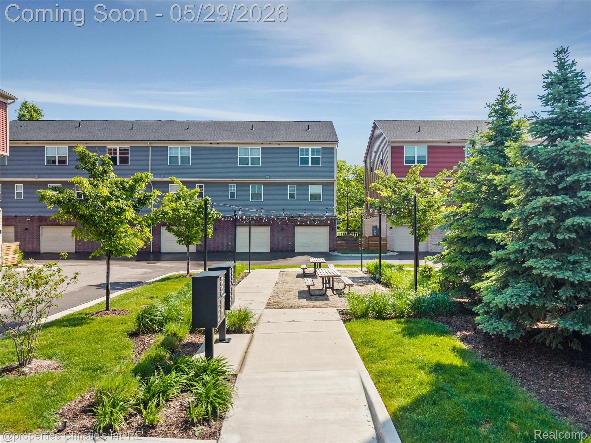5151 Avery 18