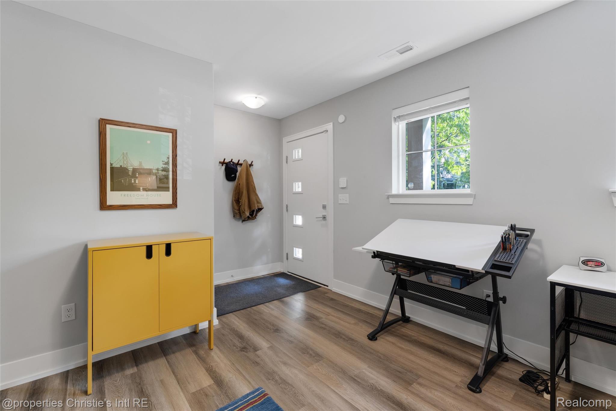 5151 Avery 18