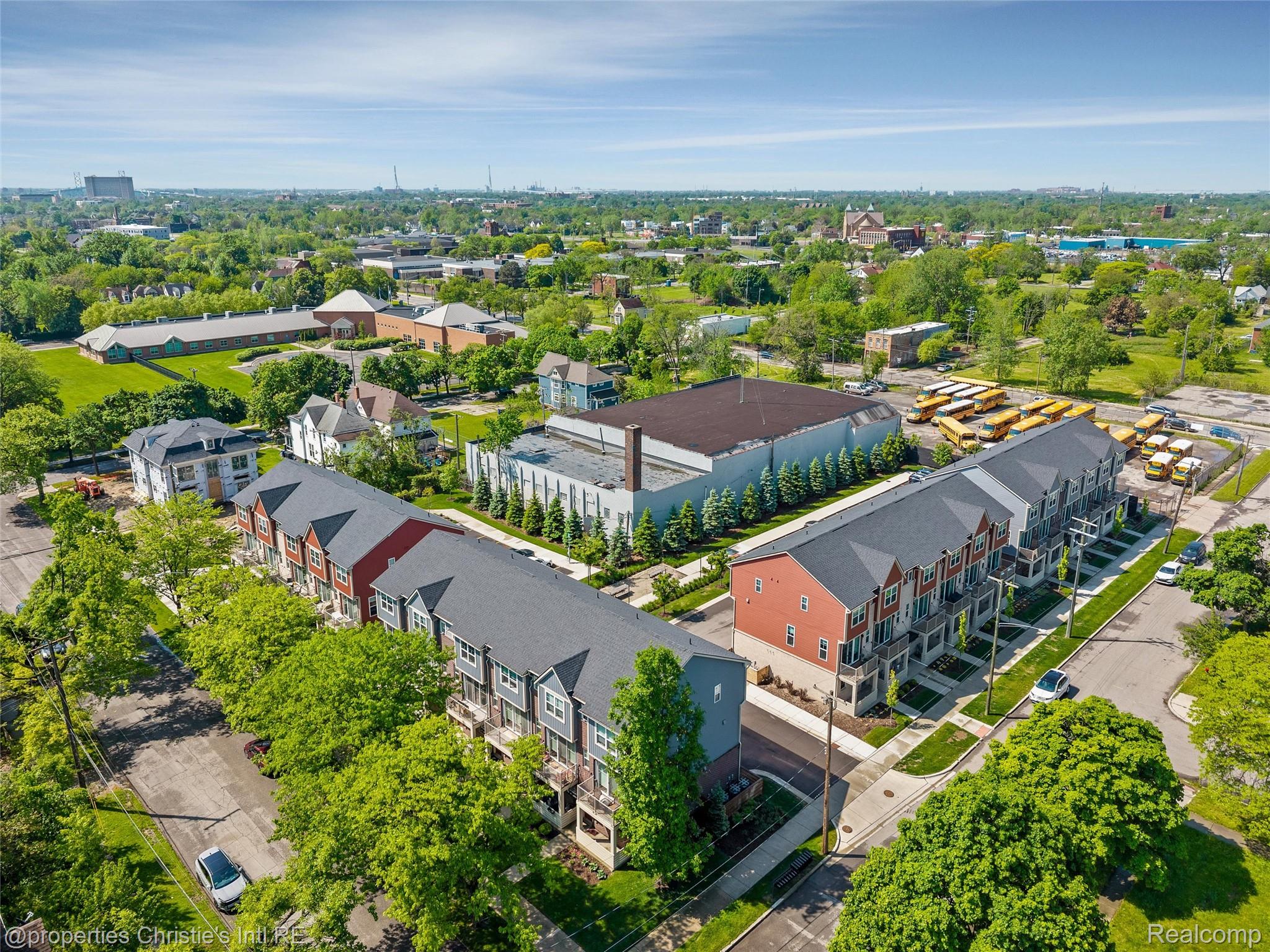 5151 Avery 18