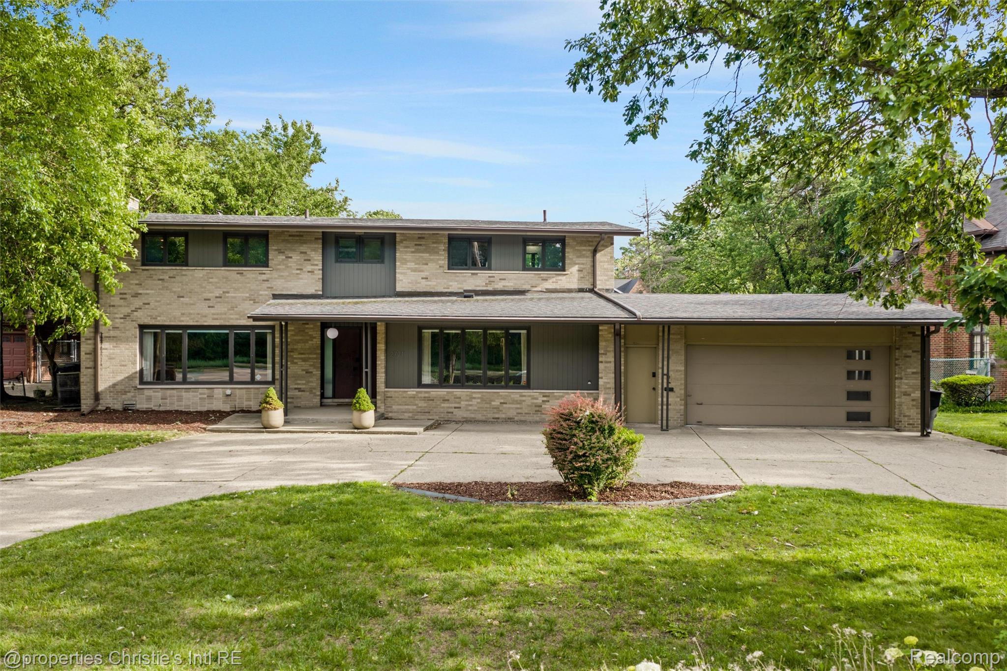 2771 W 7 Mile Road