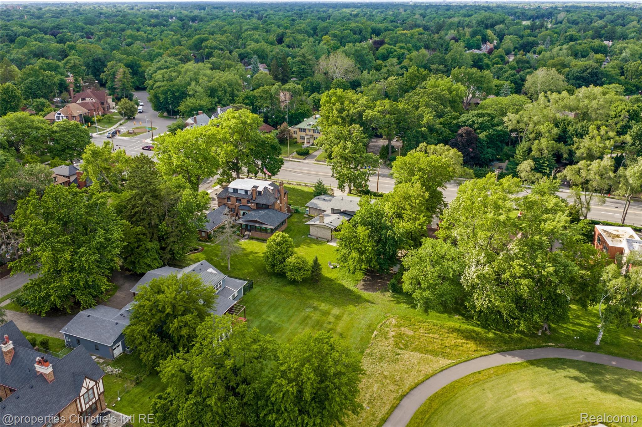 2771 W 7 Mile Road