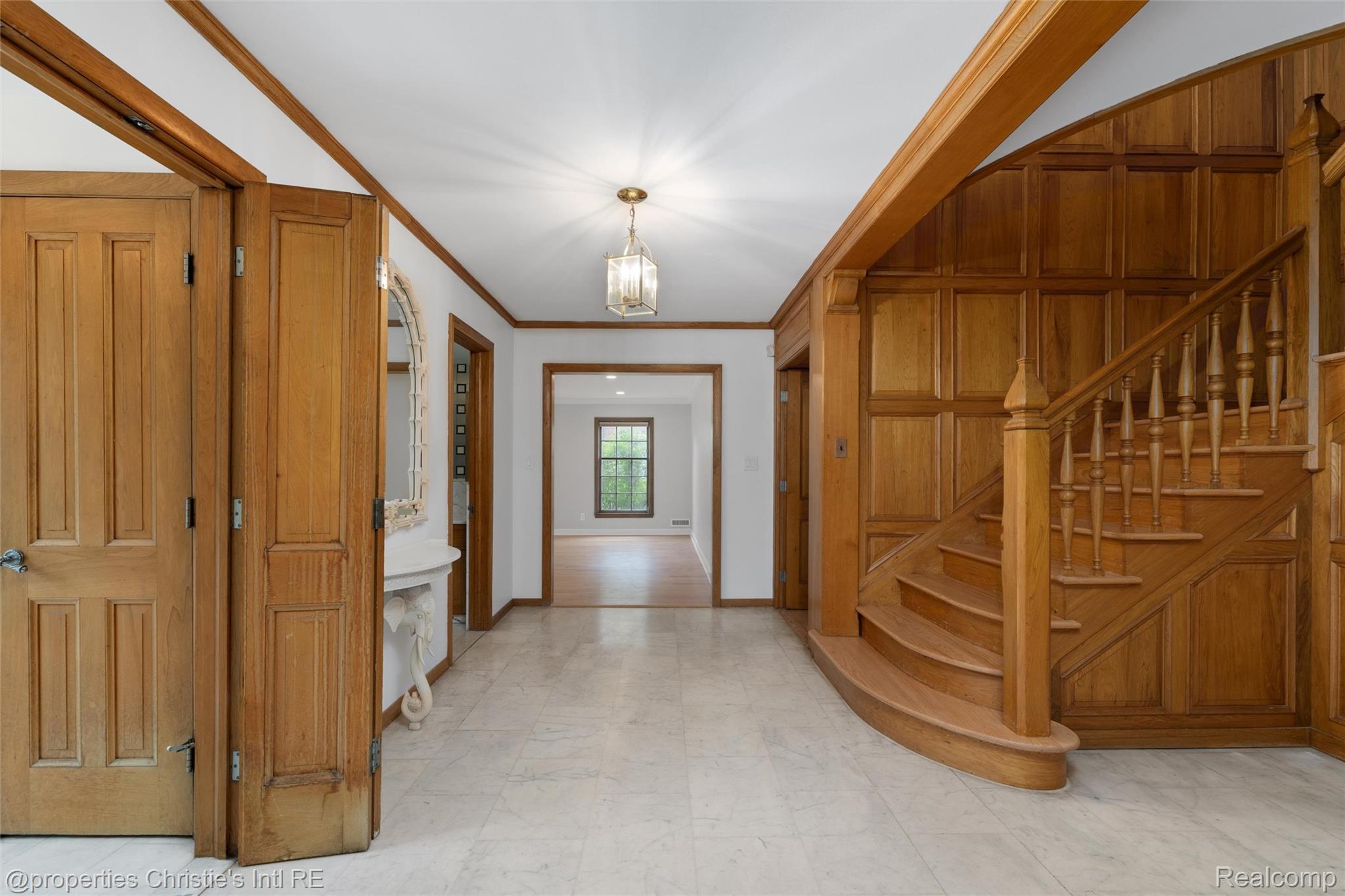 1925 Wellesley Drive