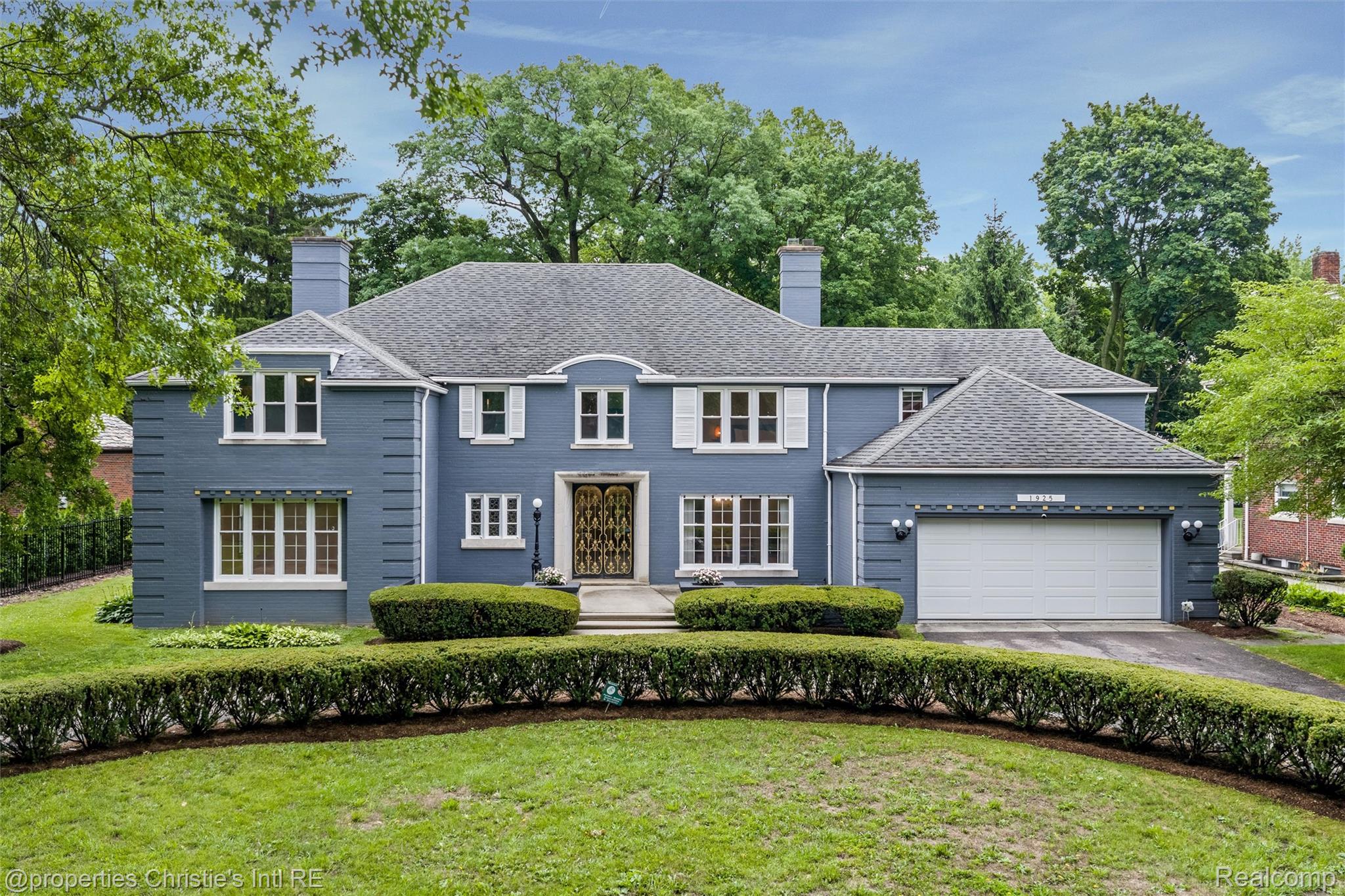 1925 Wellesley Drive