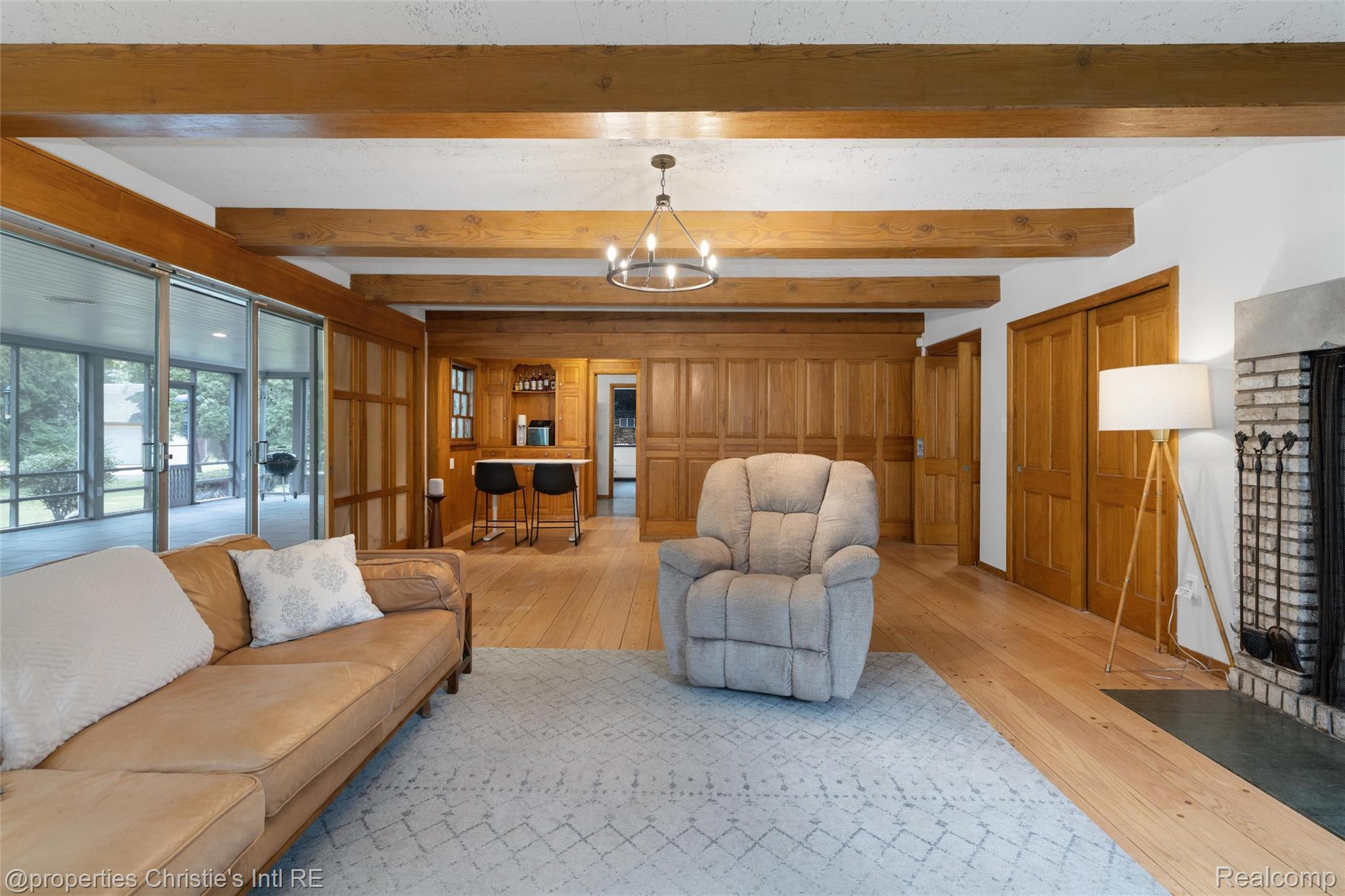 1925 Wellesley Drive