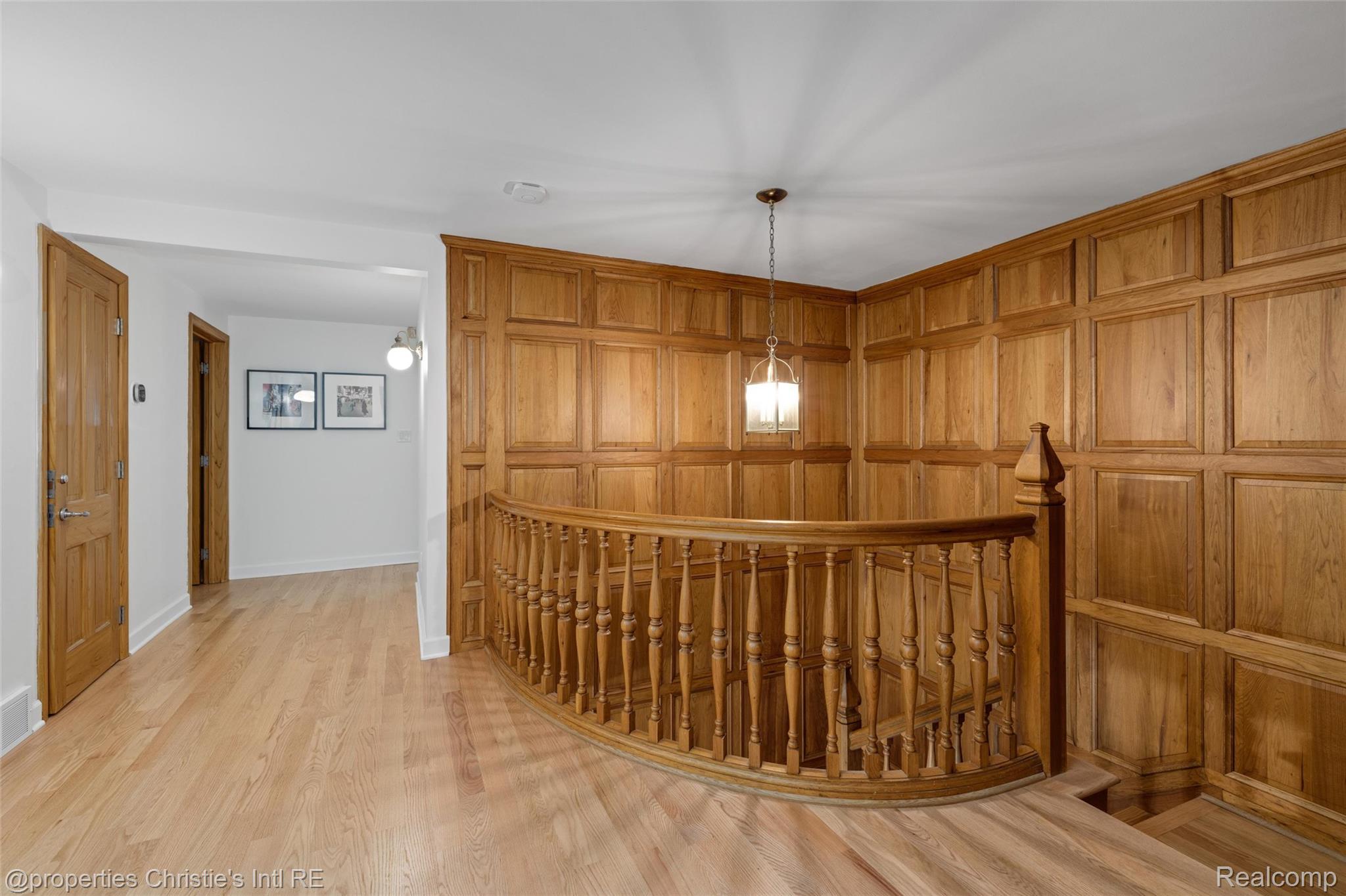 1925 Wellesley Drive