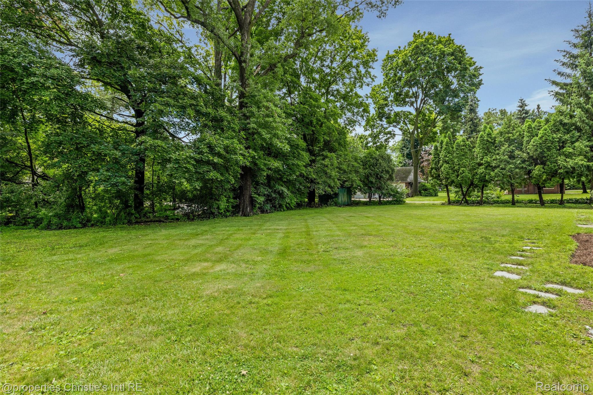 1925 Wellesley Drive