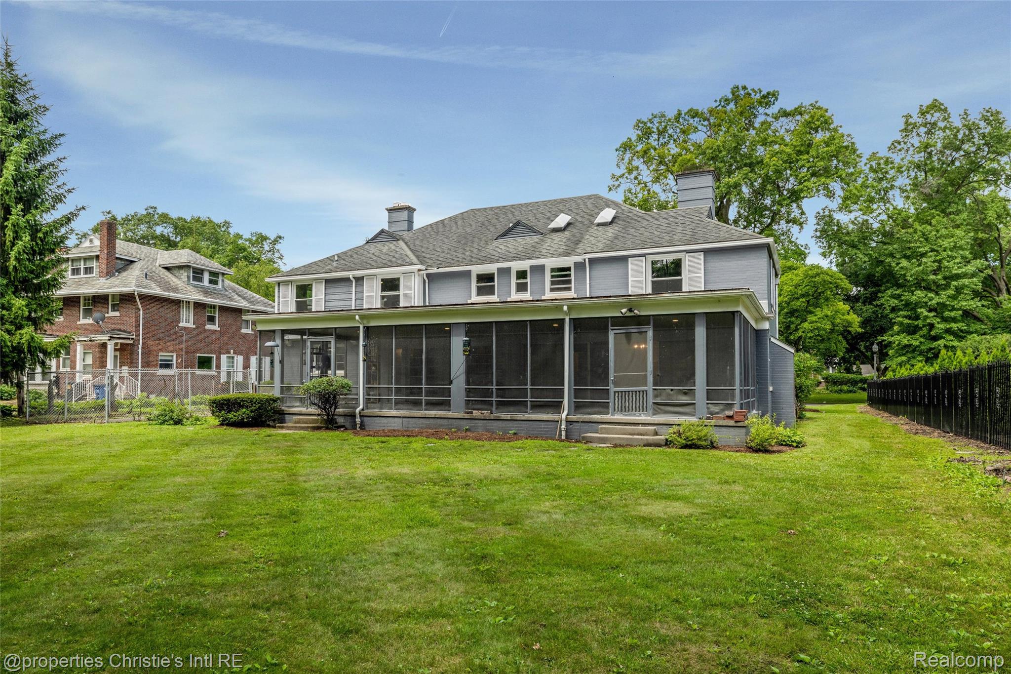 1925 Wellesley Drive