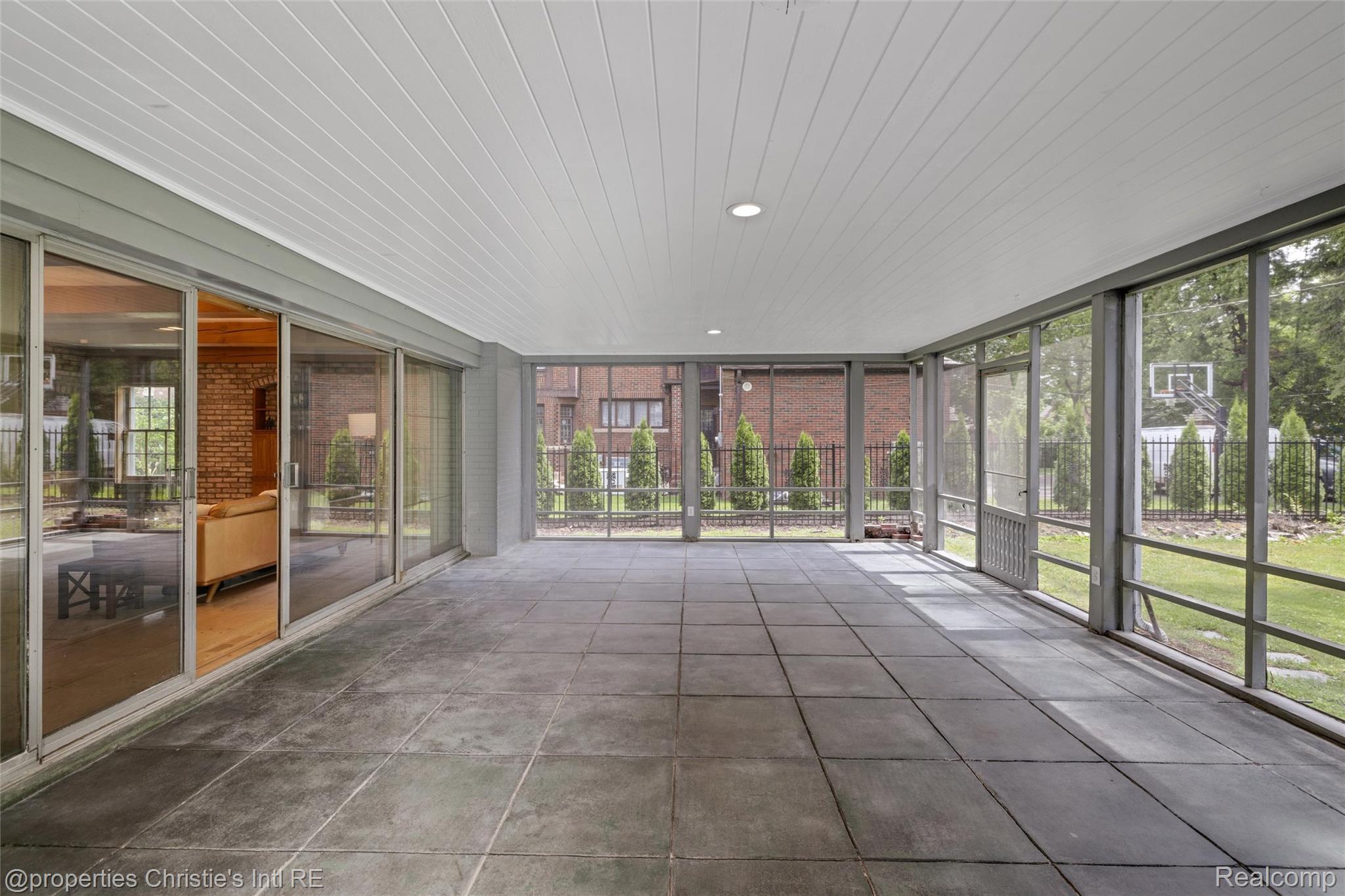 1925 Wellesley Drive