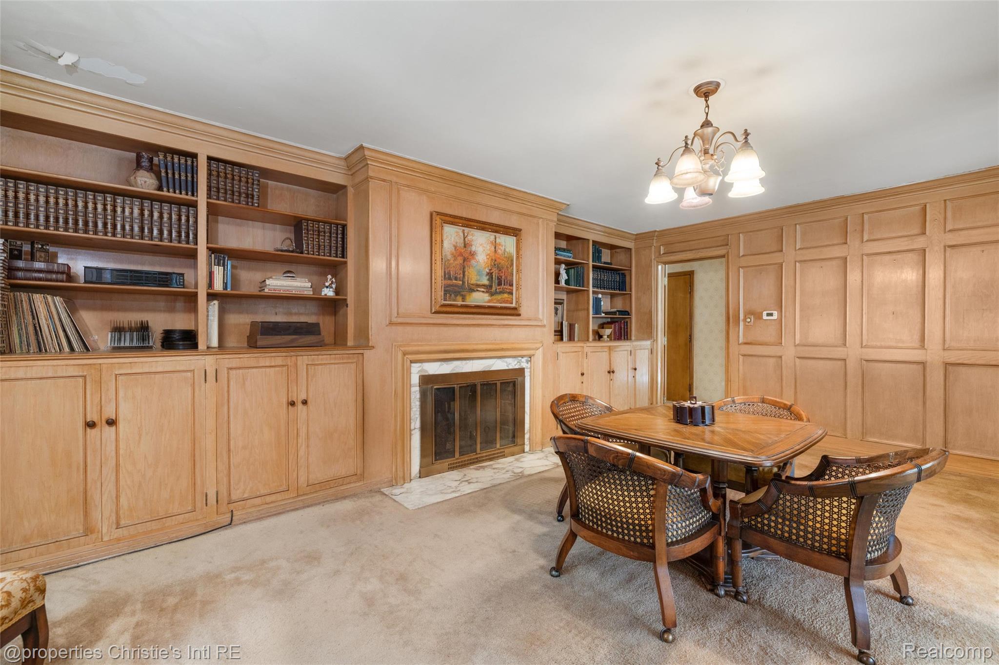 19262 Strathcona Drive