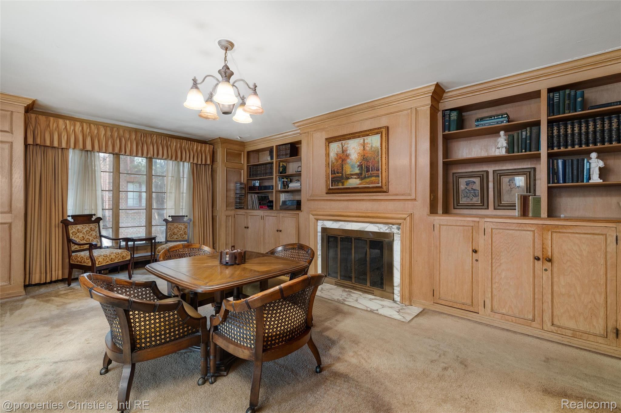 19262 Strathcona Drive