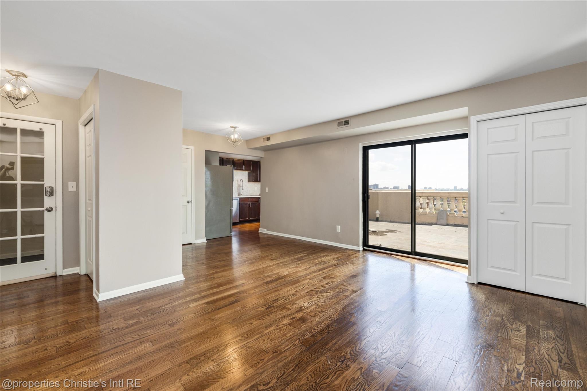 2900 E Jefferson AVE # 901D