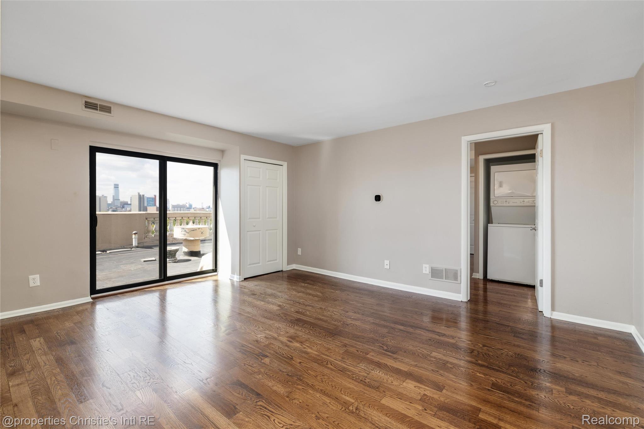 2900 E Jefferson AVE # 901D
