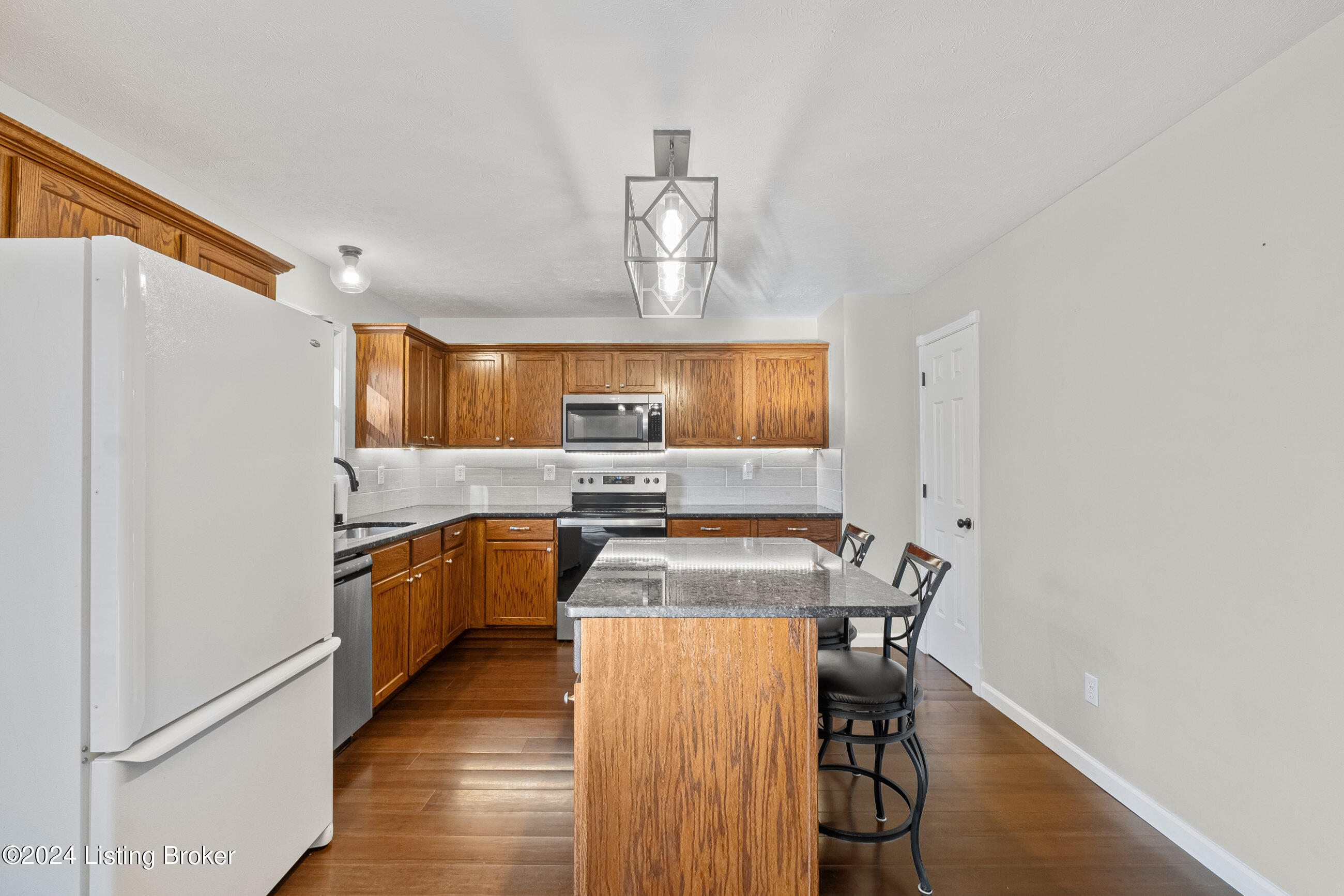 10100 Winding River Way