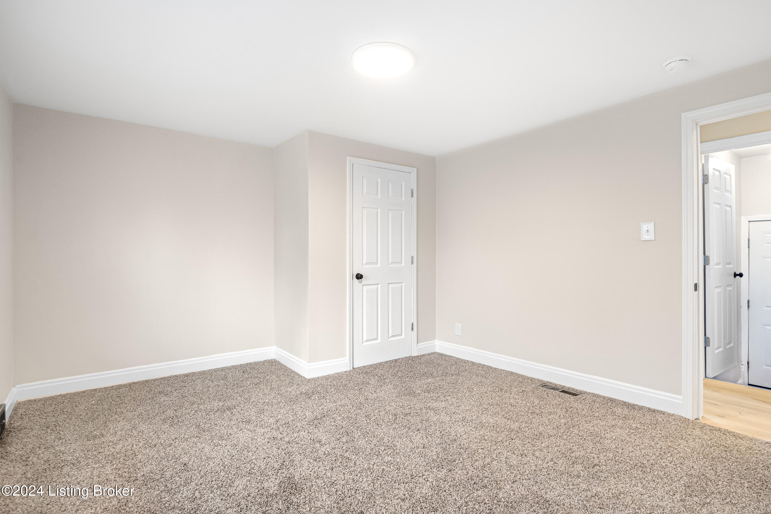 2203 Elmore St