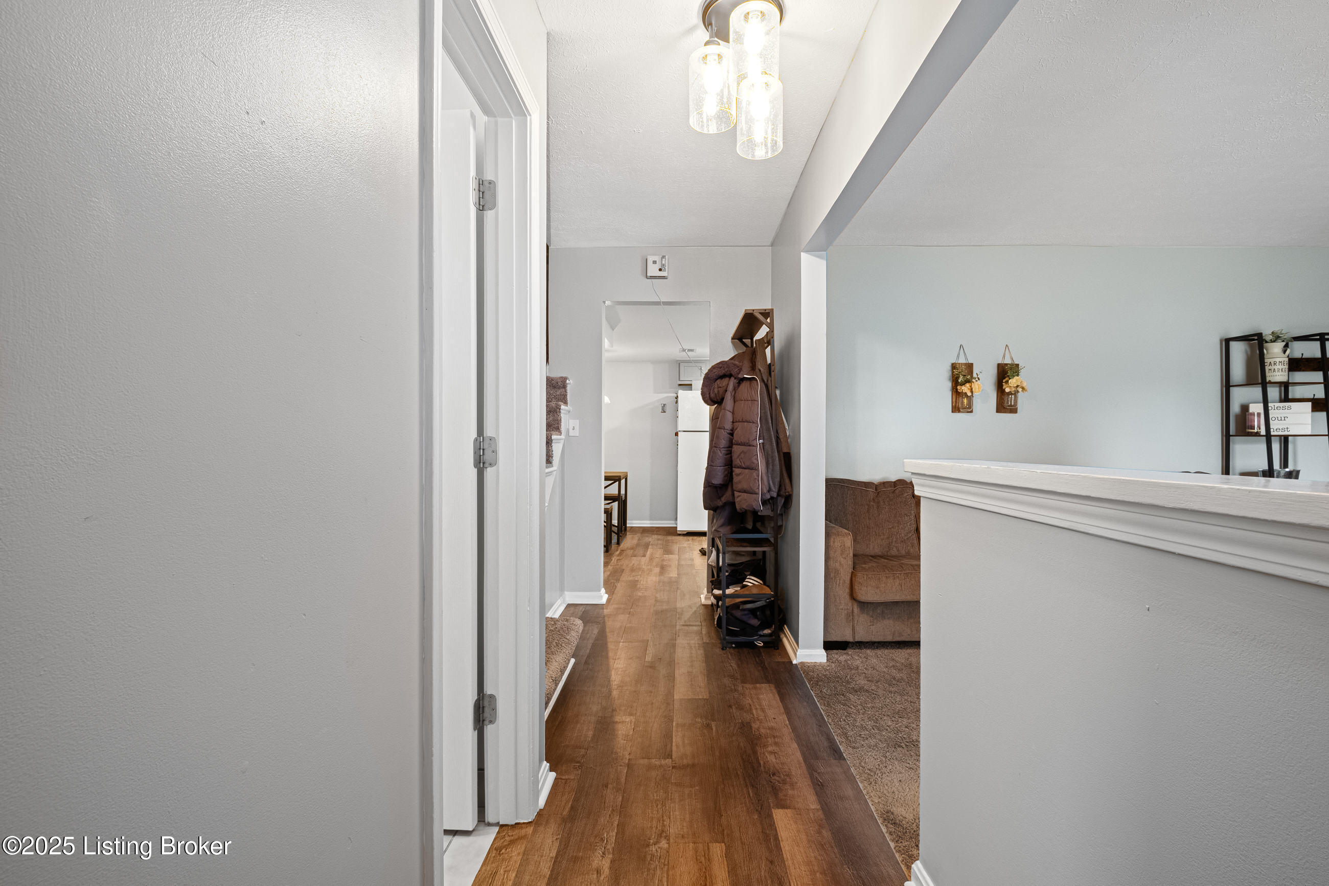 217 La Fontenay Ct