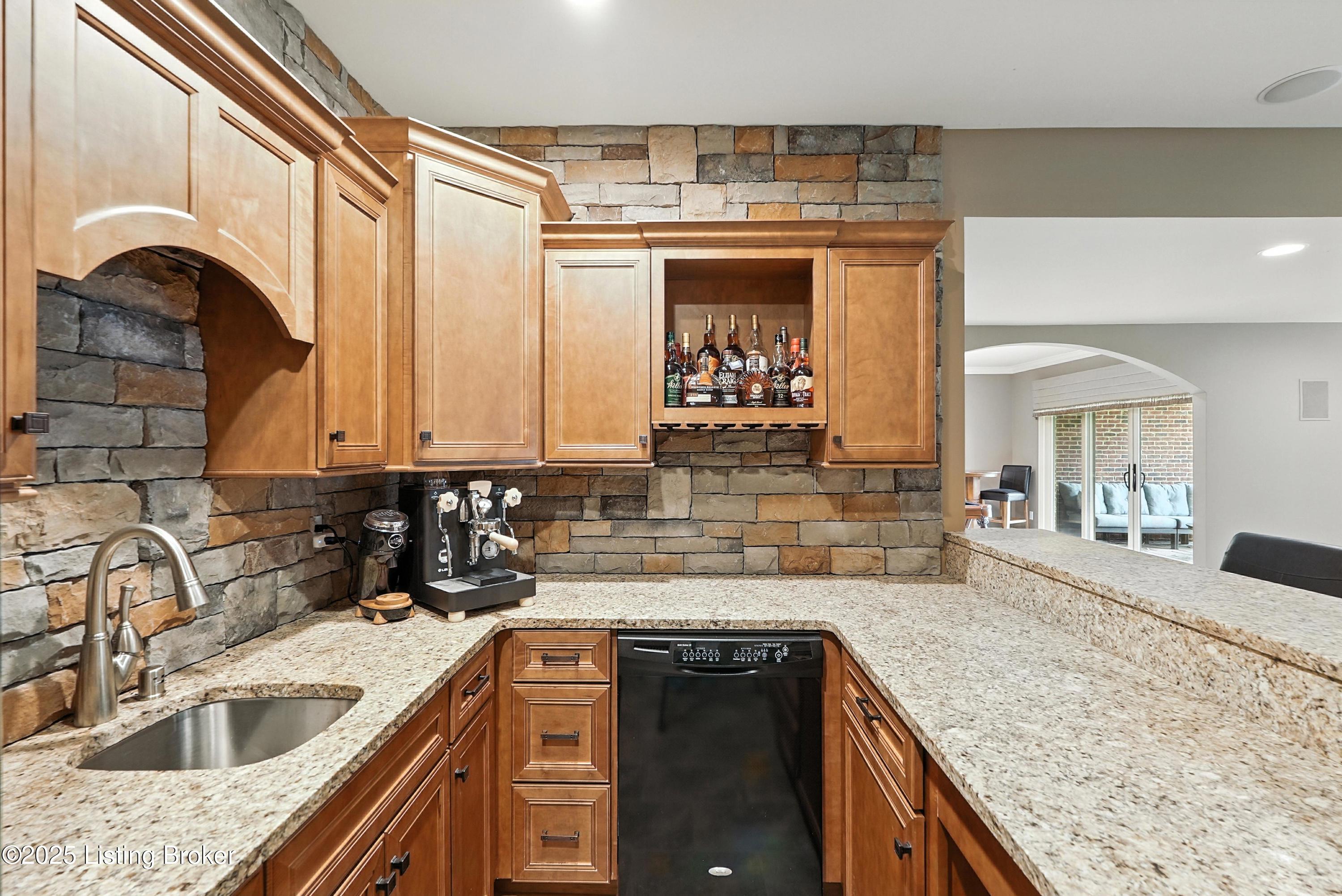1302 Shakes View Ct