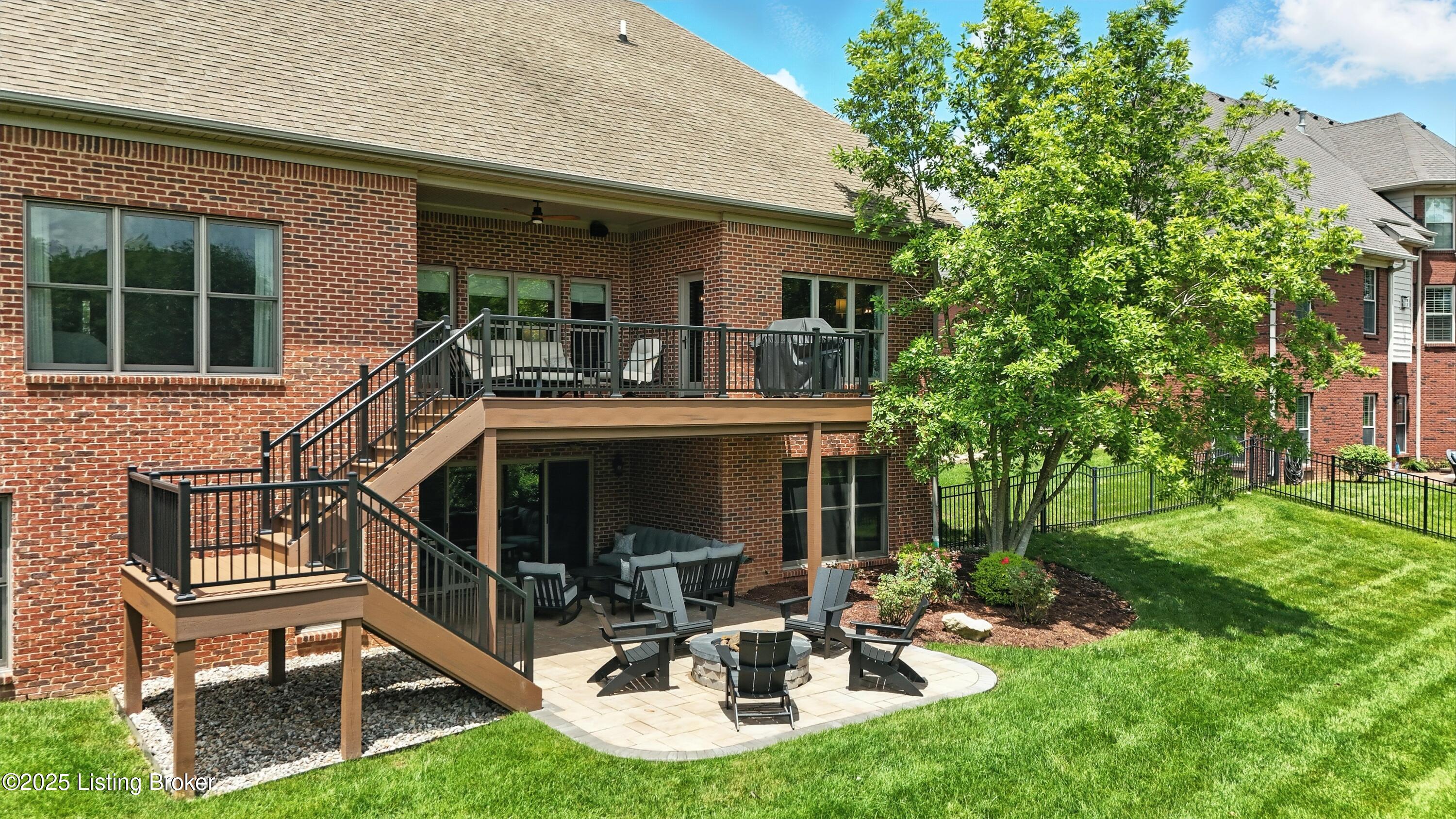 1302 Shakes View Ct