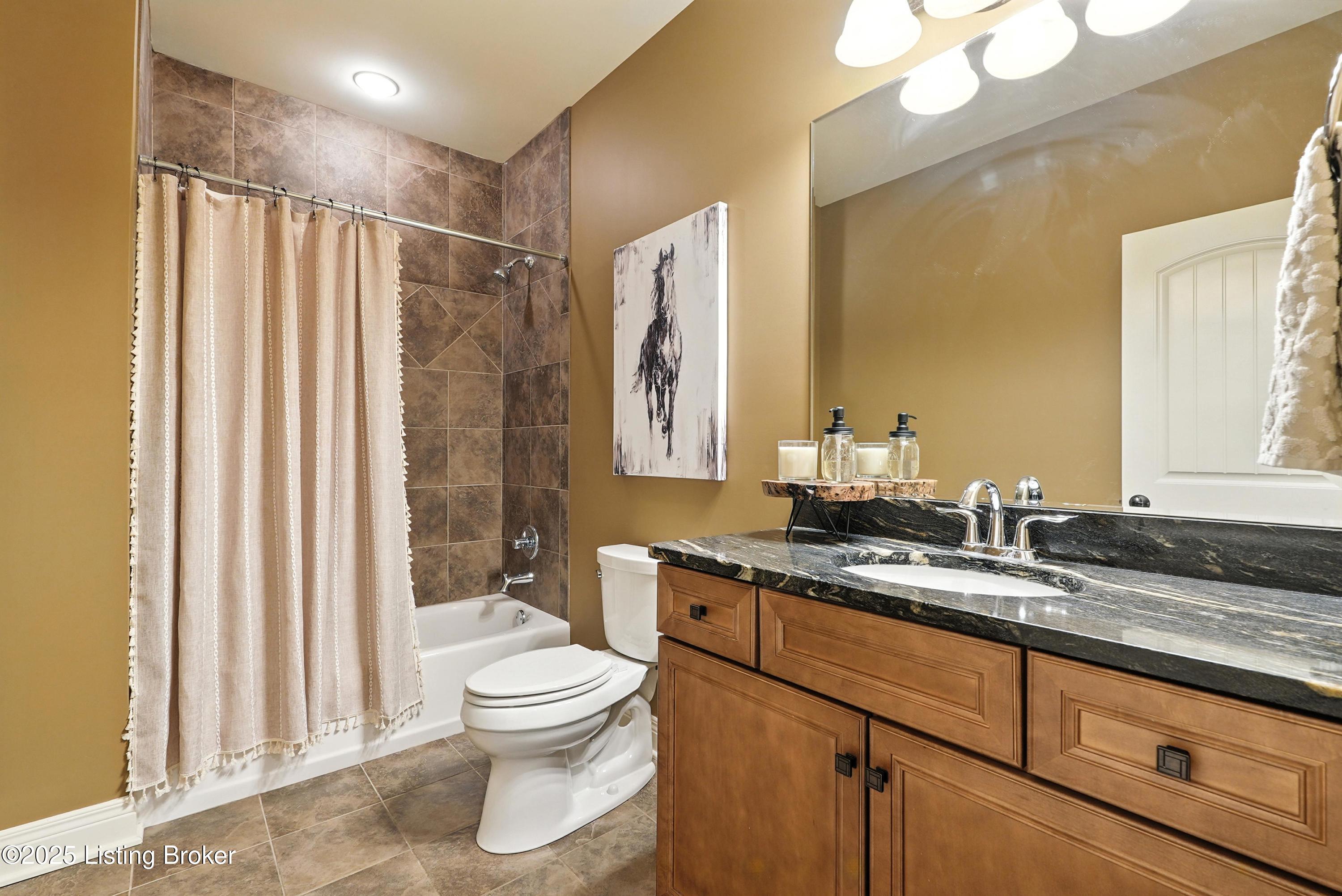 1302 Shakes View Ct