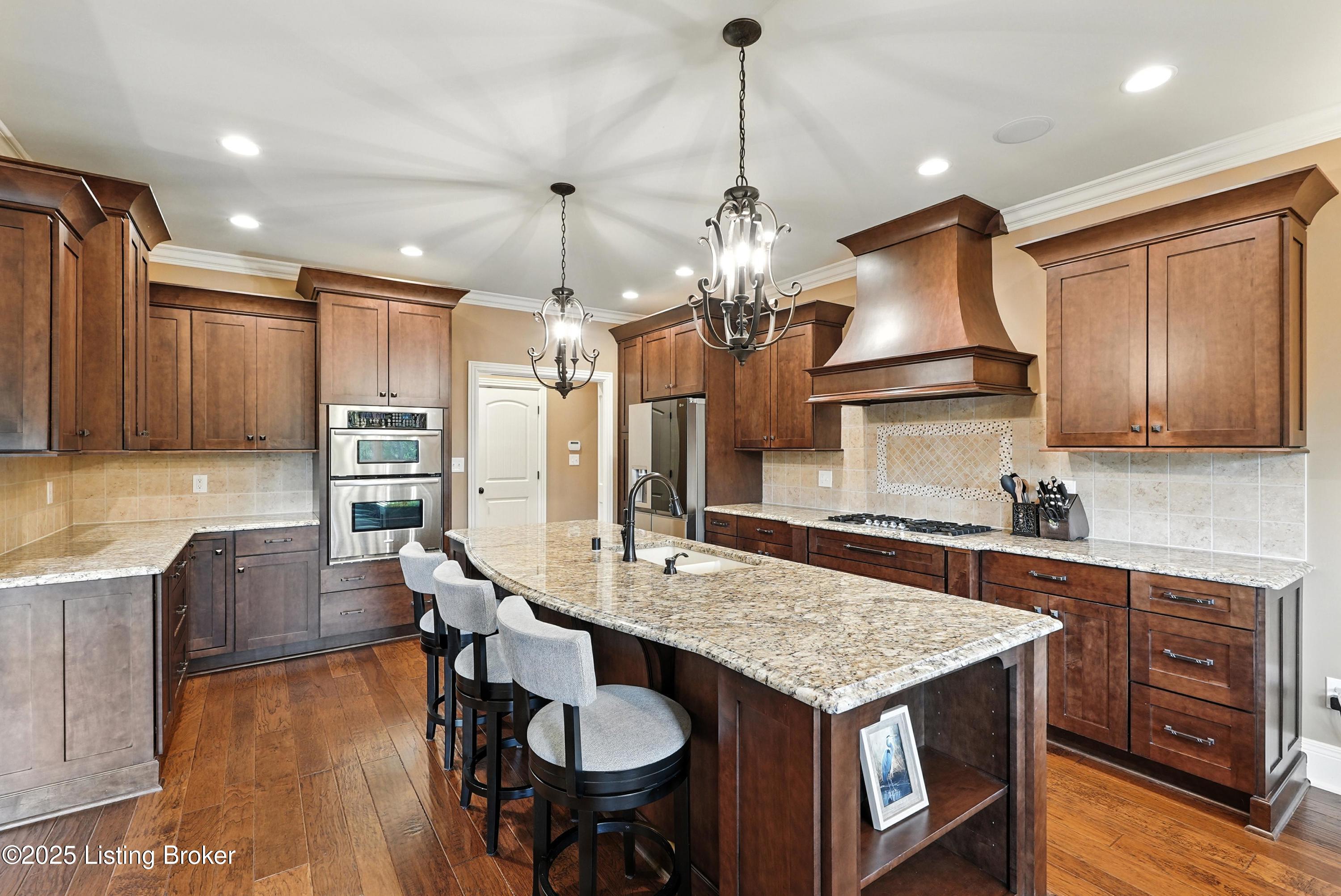1302 Shakes View Ct