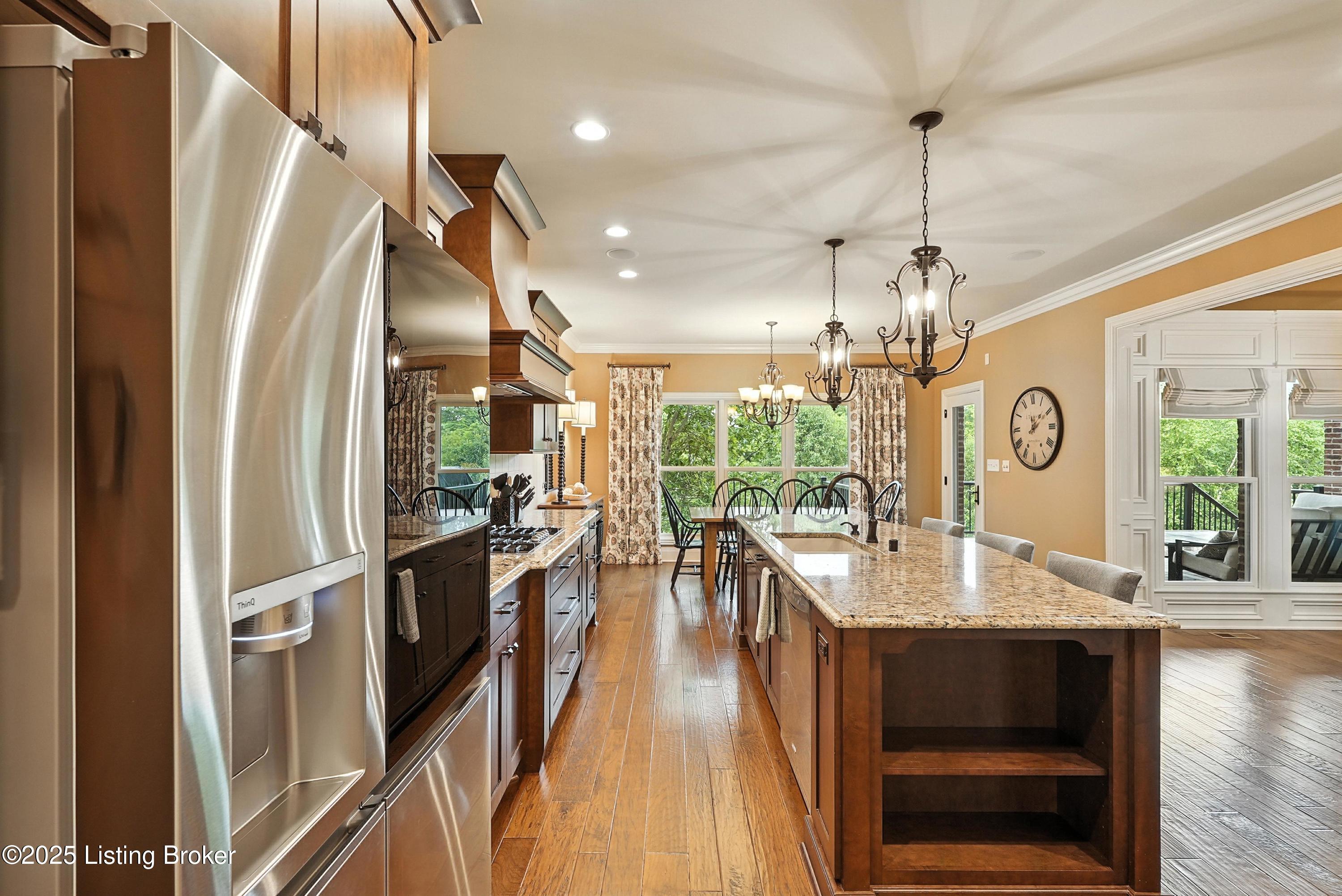 1302 Shakes View Ct