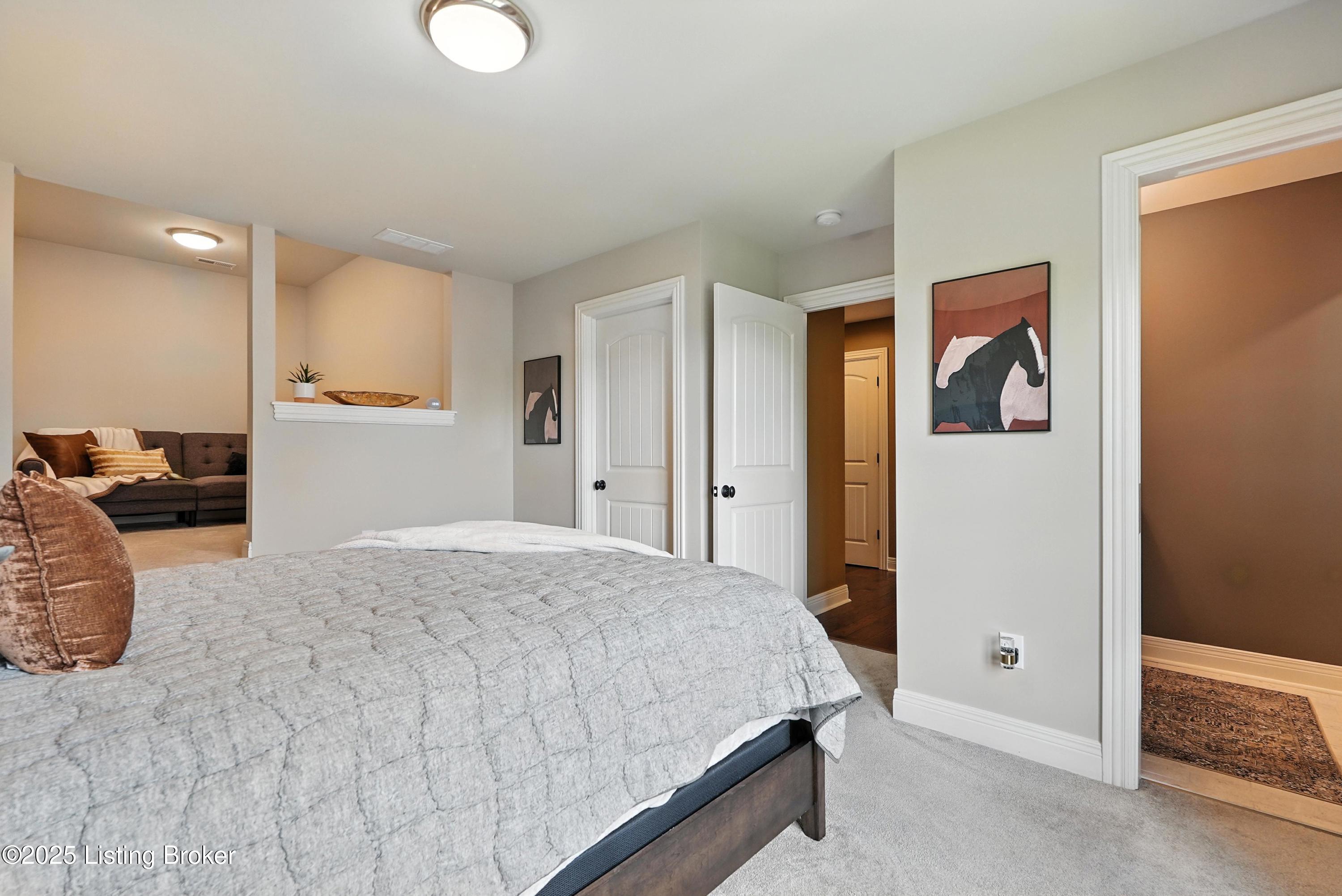 1302 Shakes View Ct