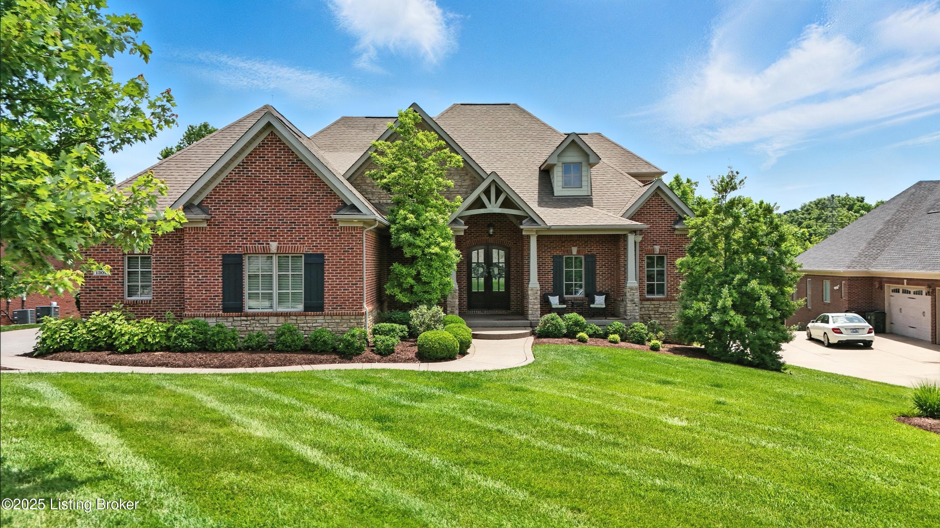 1302 Shakes View Ct