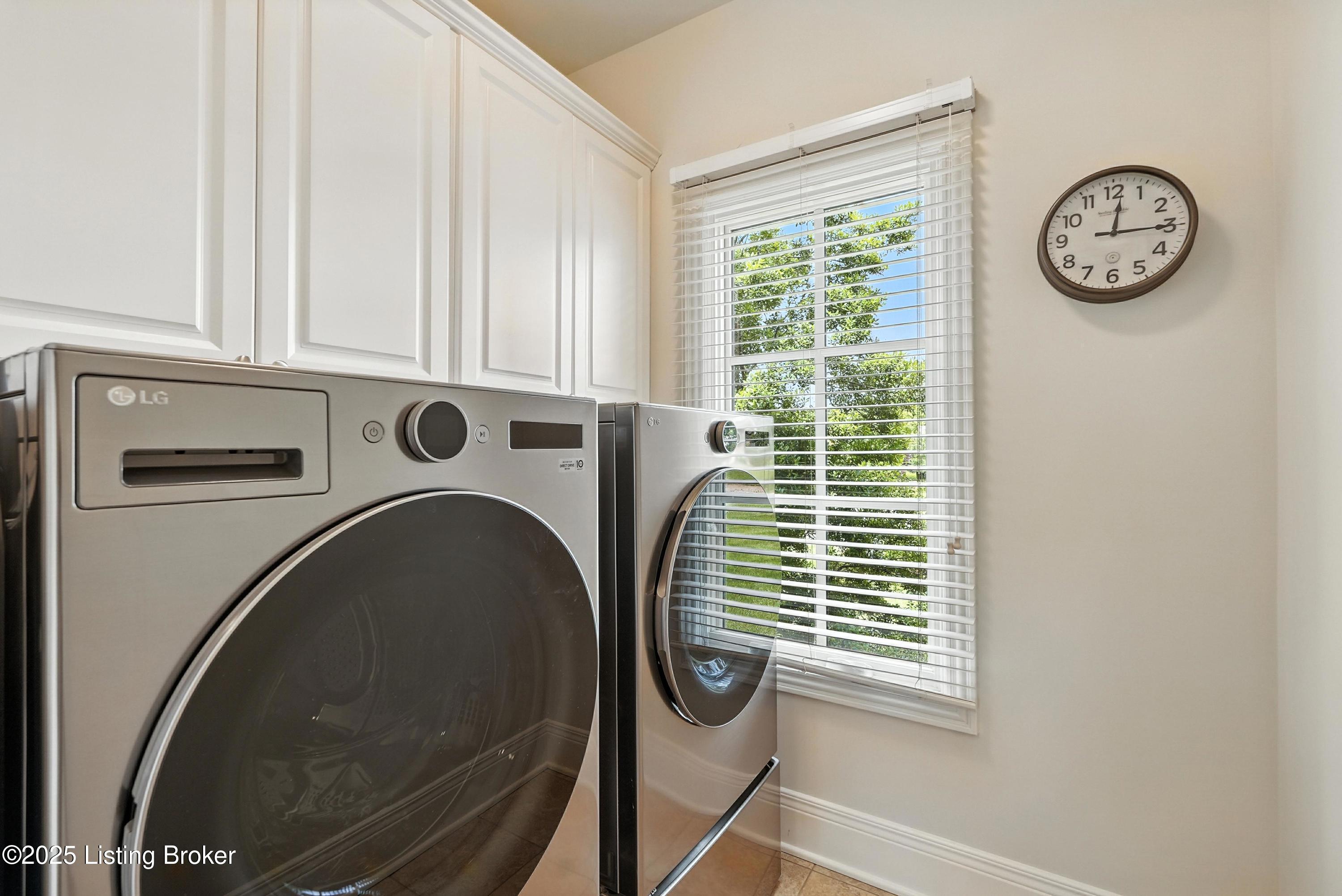 1302 Shakes View Ct