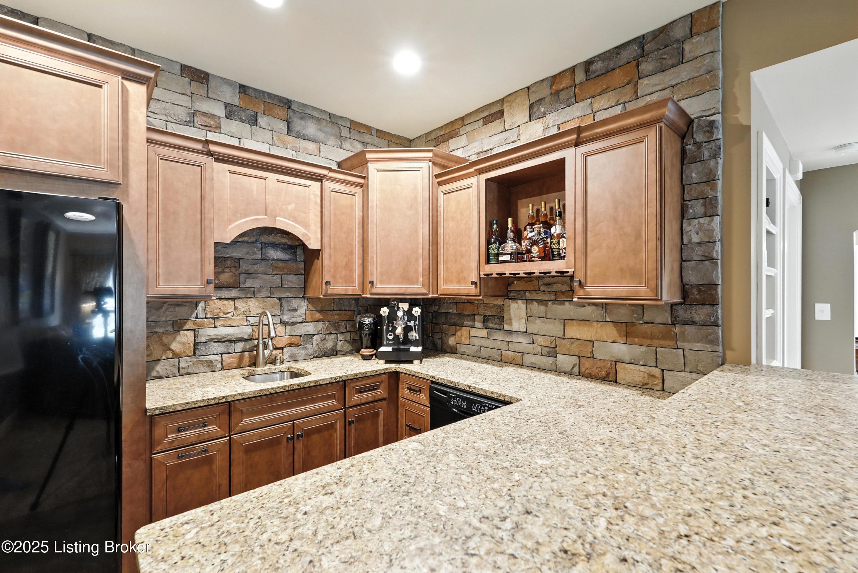 1302 Shakes View Ct