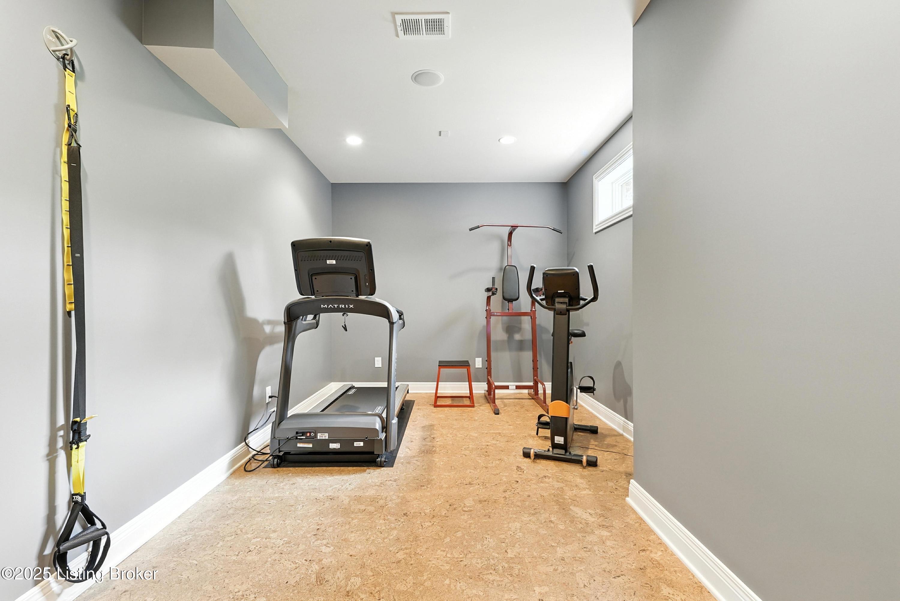 1302 Shakes View Ct