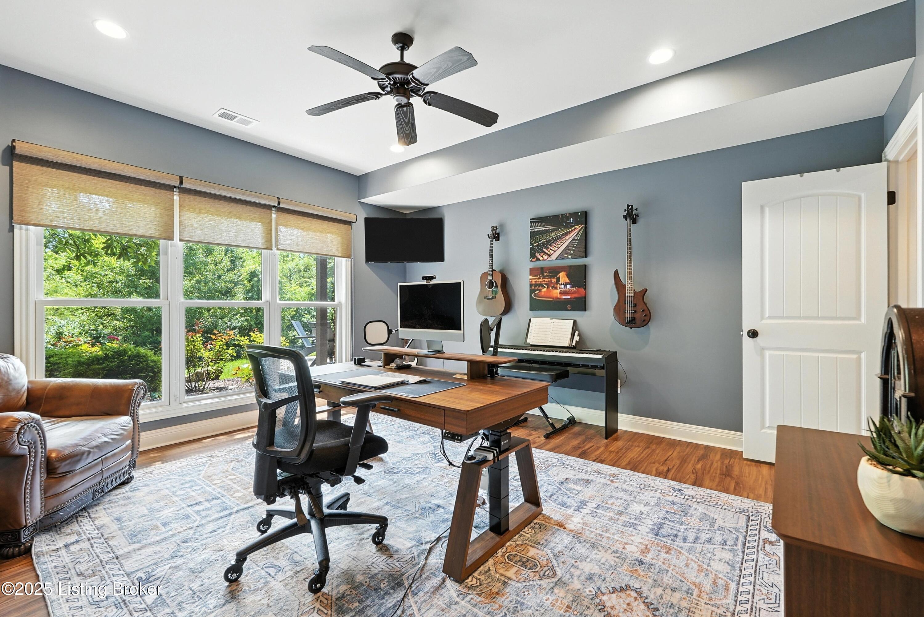 1302 Shakes View Ct