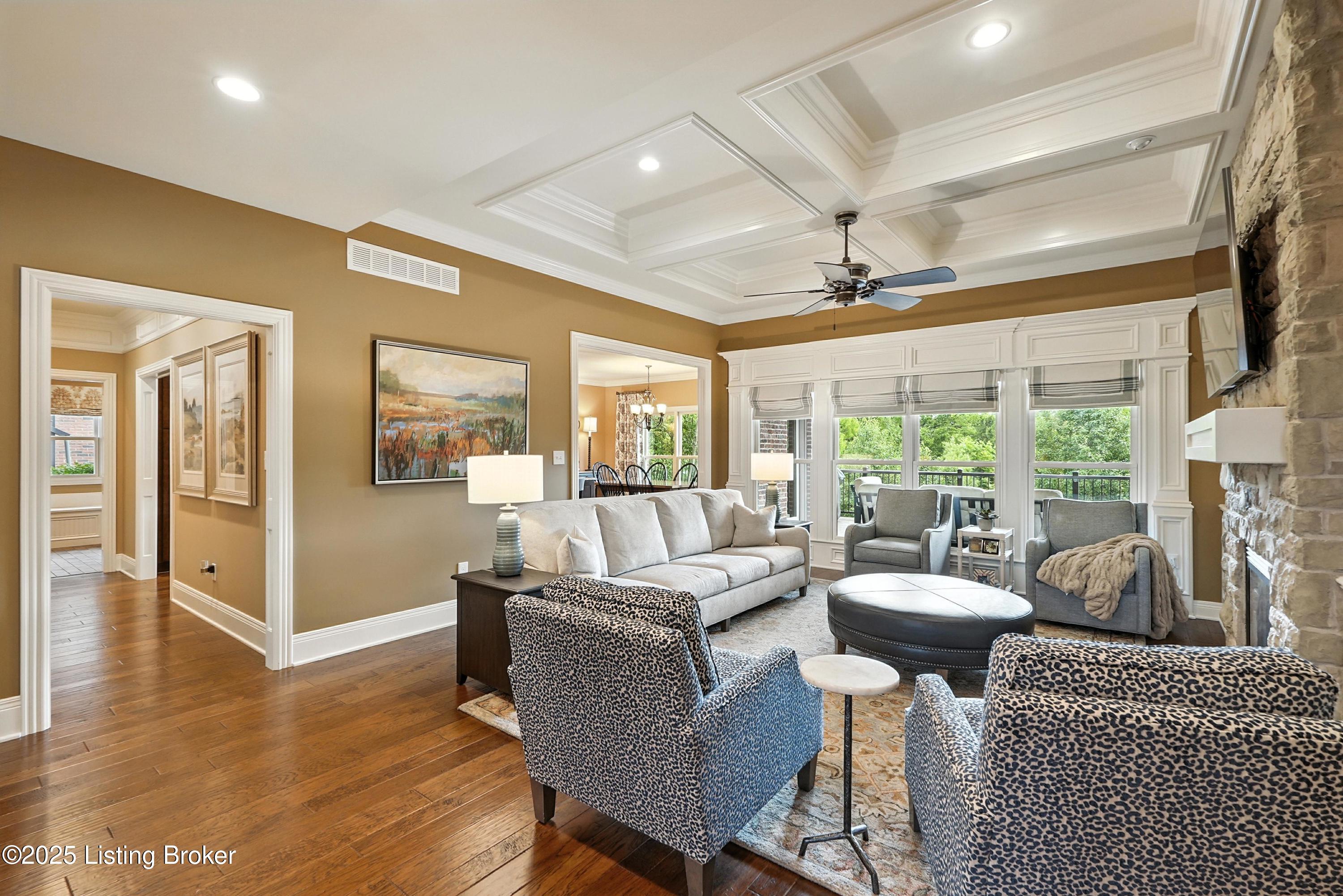 1302 Shakes View Ct