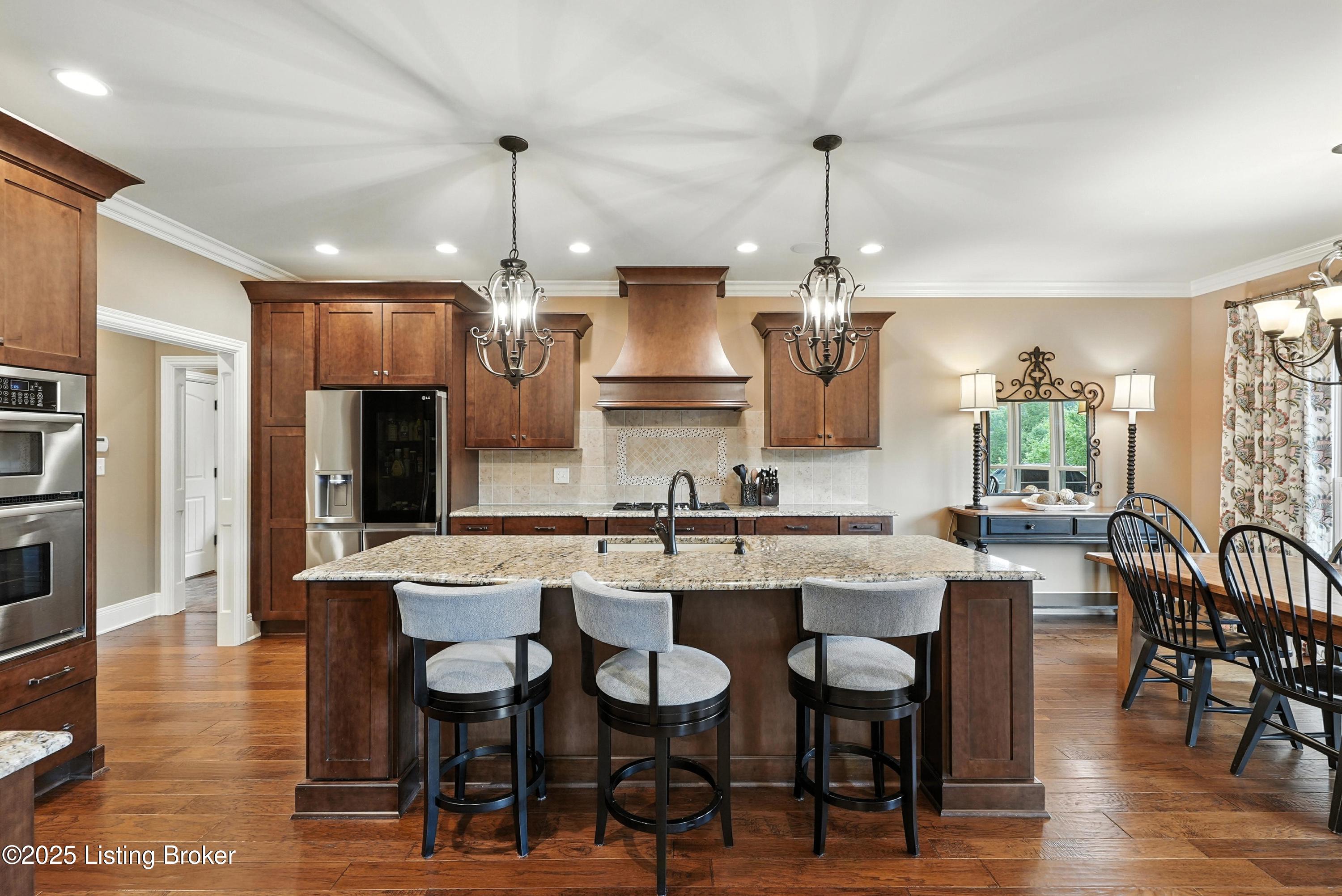 1302 Shakes View Ct