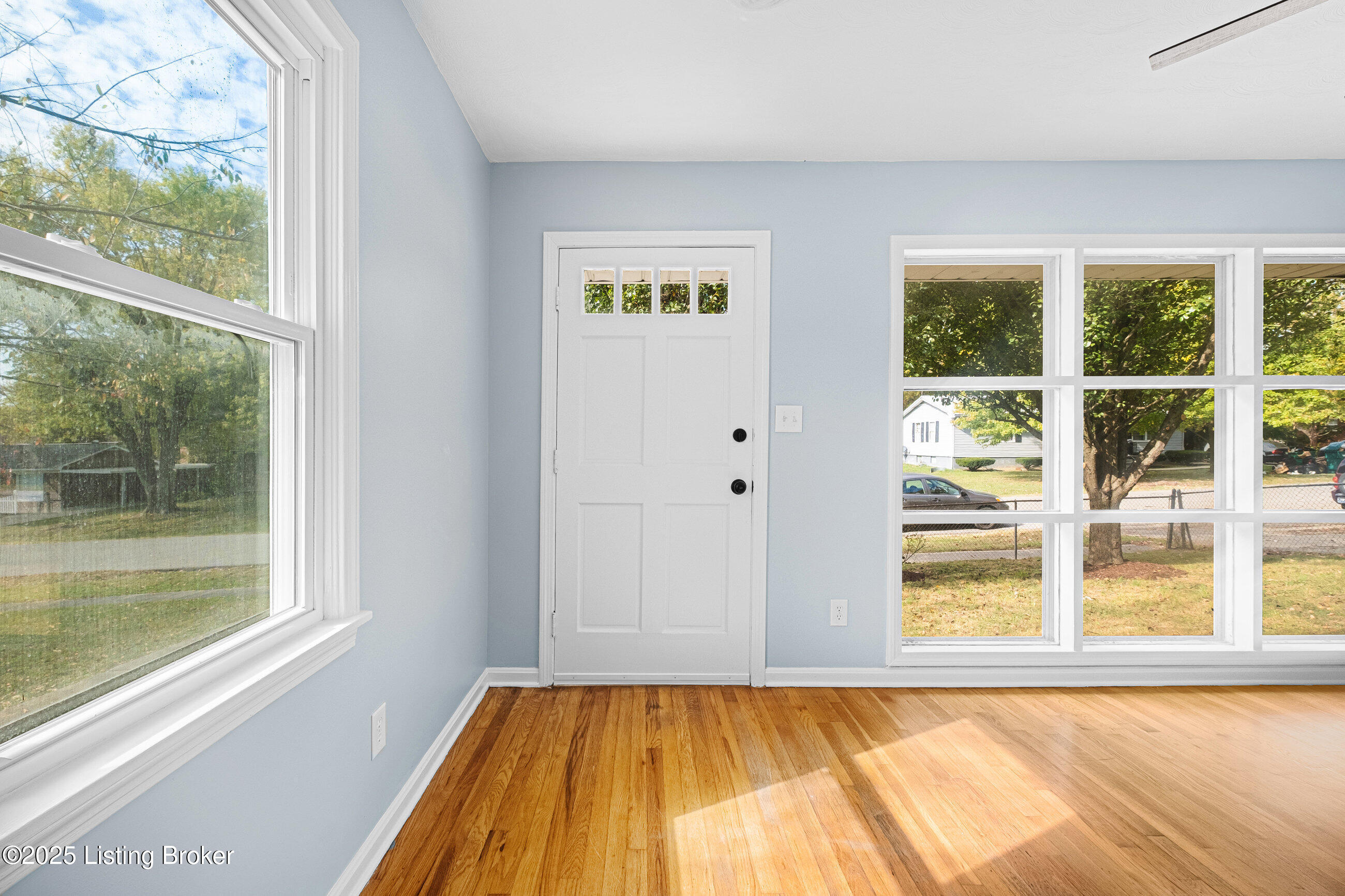 403 Village Dr