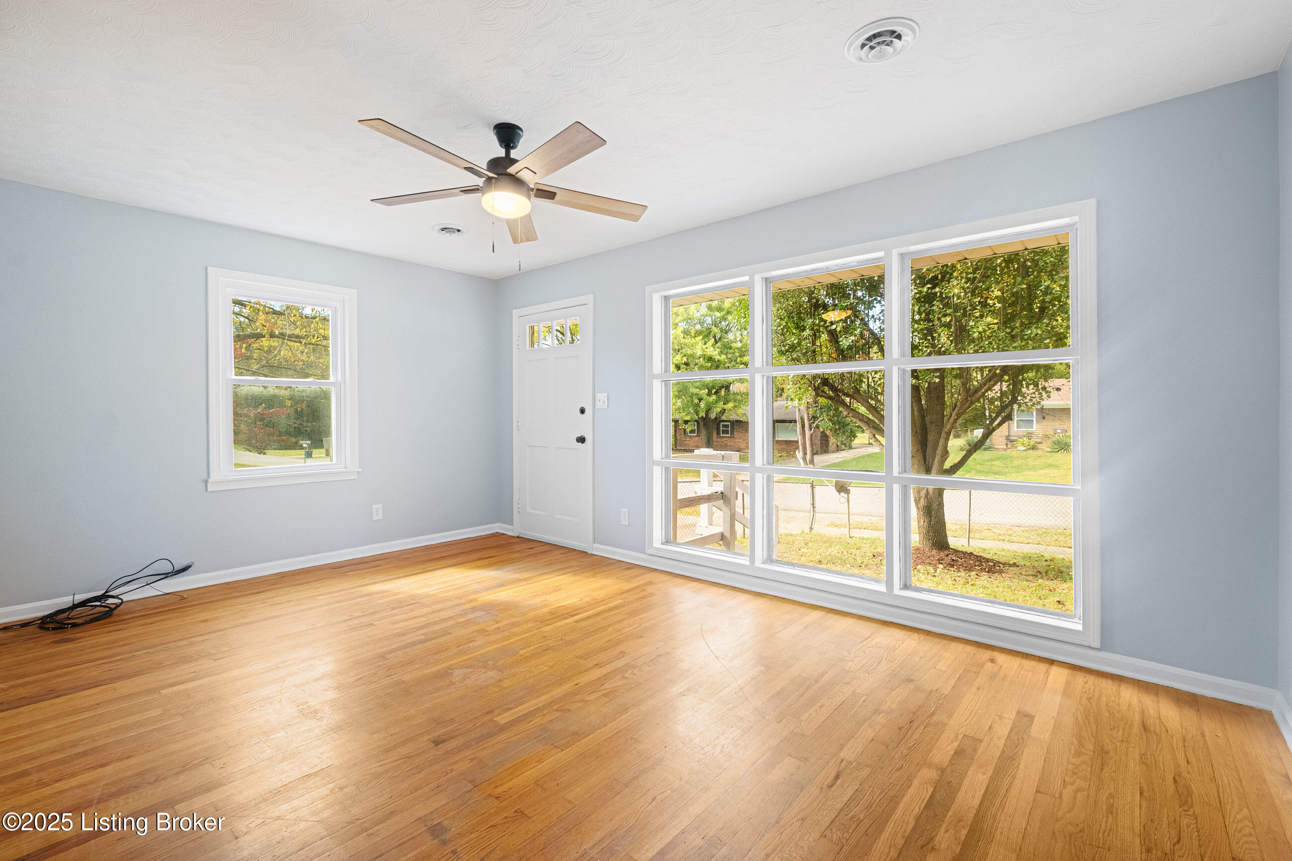 403 Village Dr
