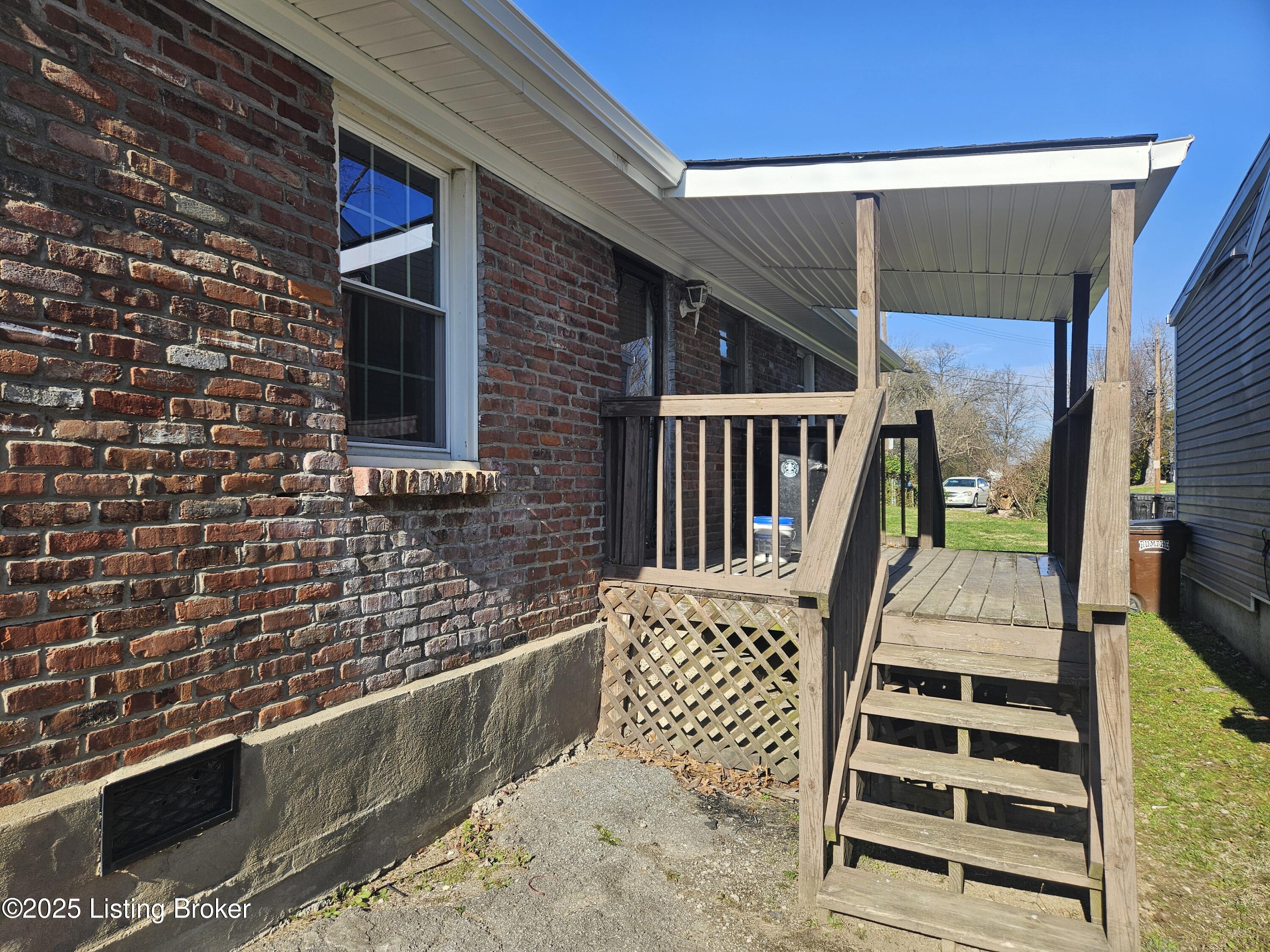 4401 Sunset Ave