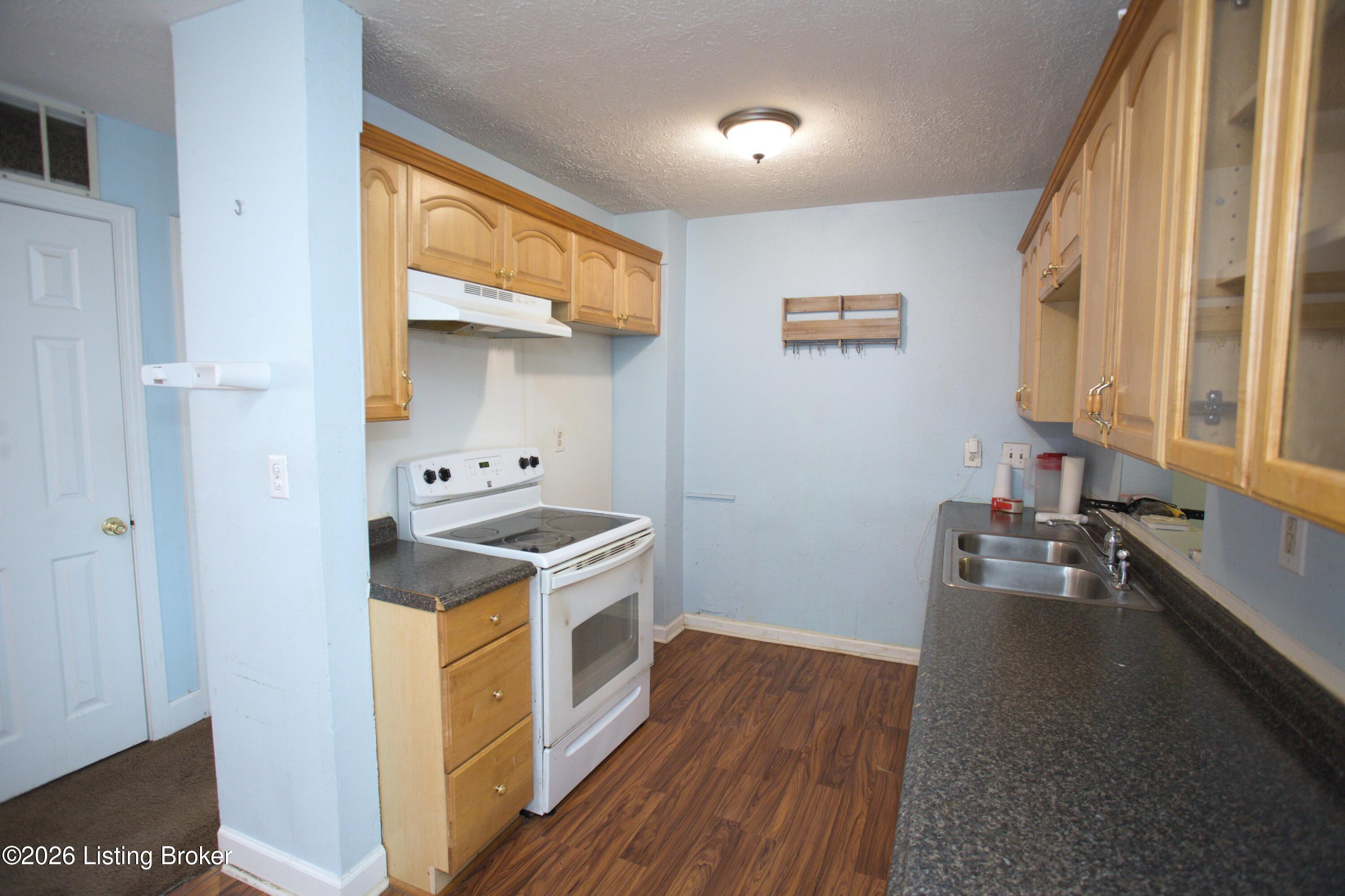 4811 Andalusia Ln