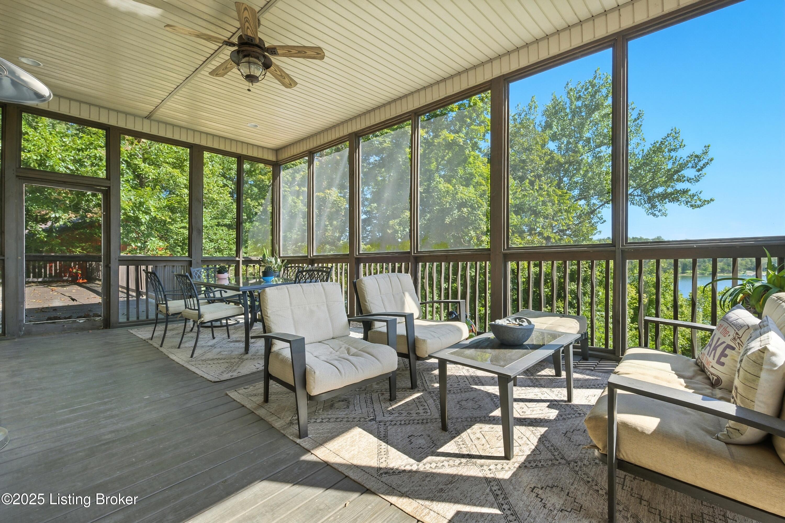 348 Lakeshore Dr