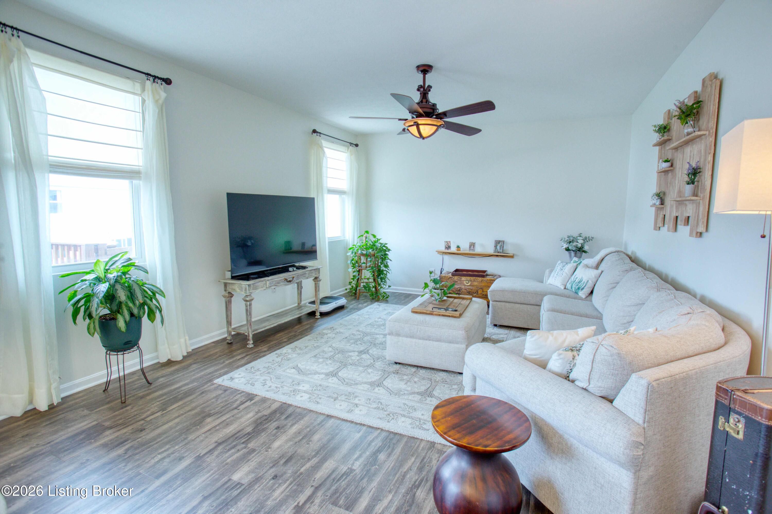 250 Saint Regis Dr