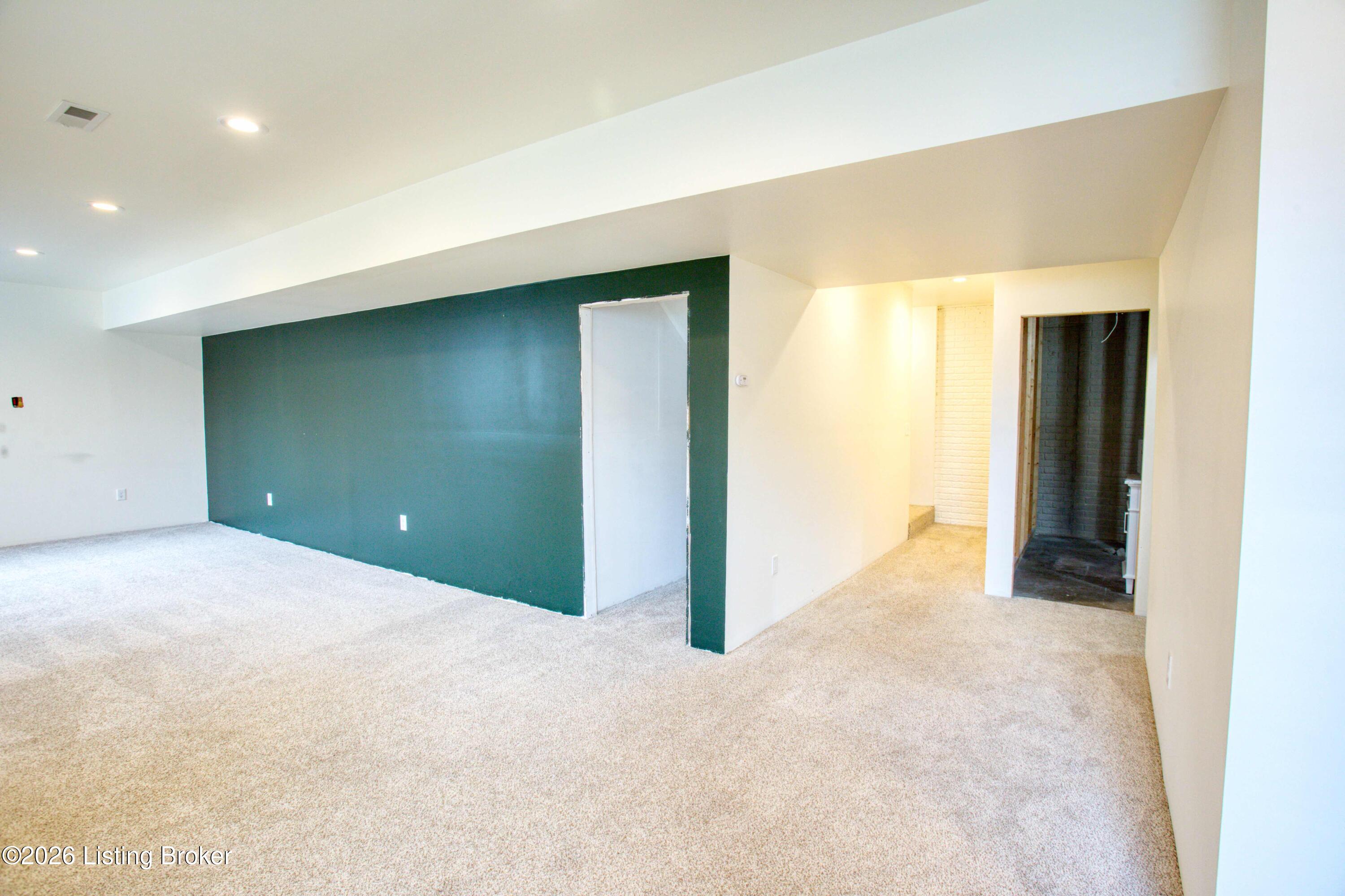 250 Saint Regis Dr