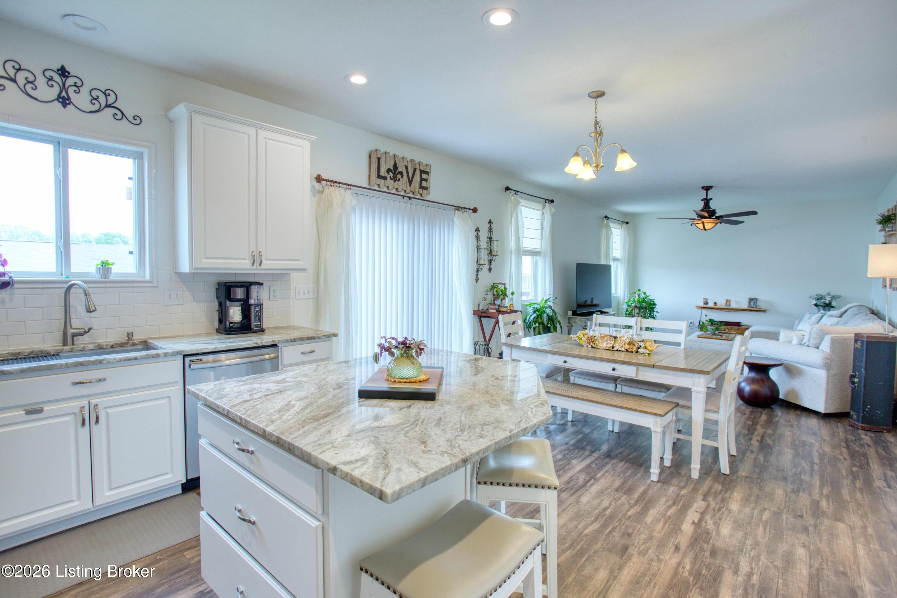 250 Saint Regis Dr