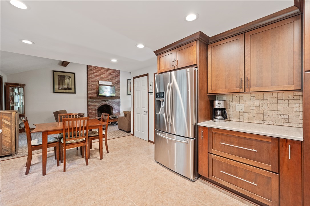 2556 Country Side Ln