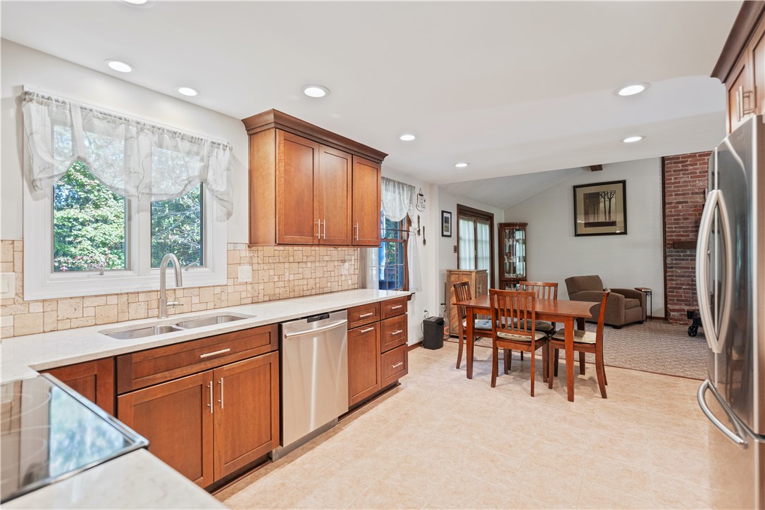2556 Country Side Ln