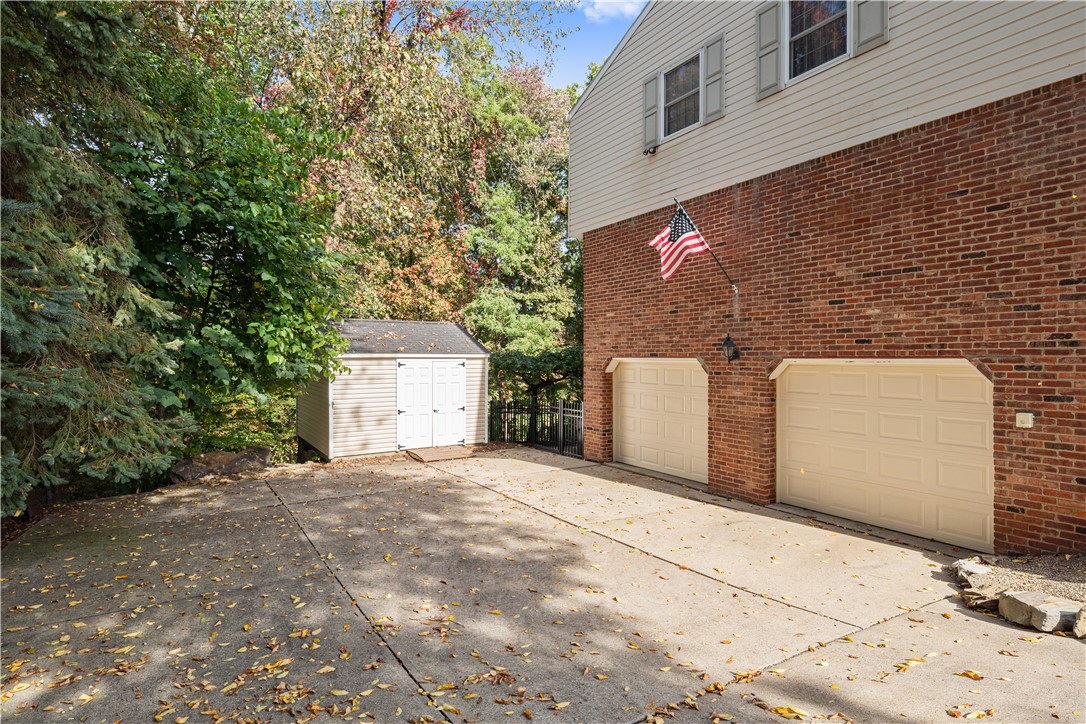 2556 Country Side Ln