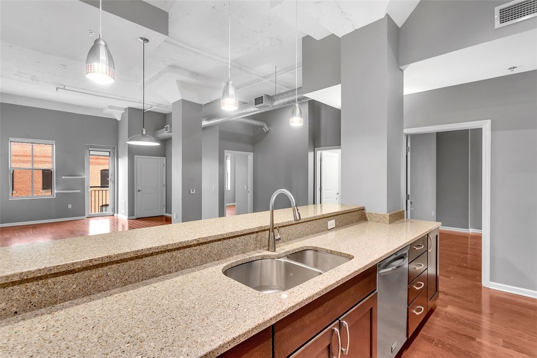 2434 Smallman St 517