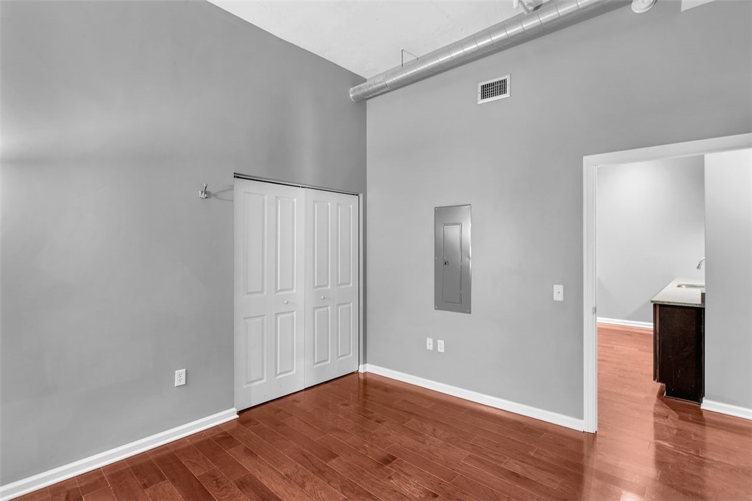 2434 Smallman St 517