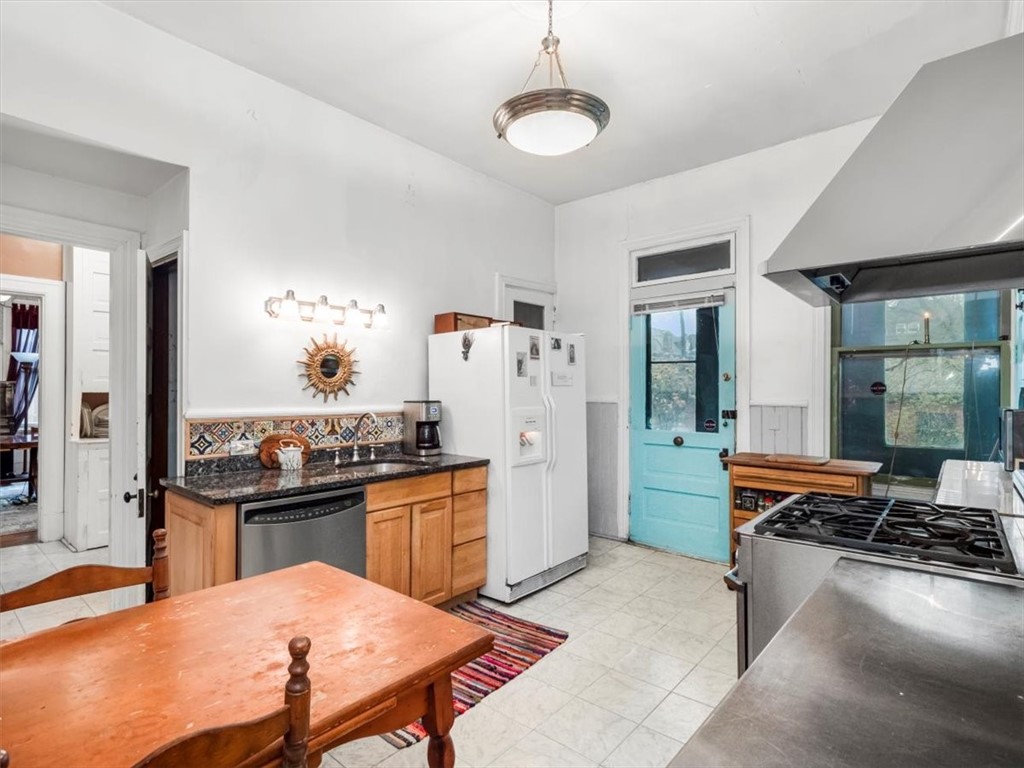 318 S Atlantic Avenue